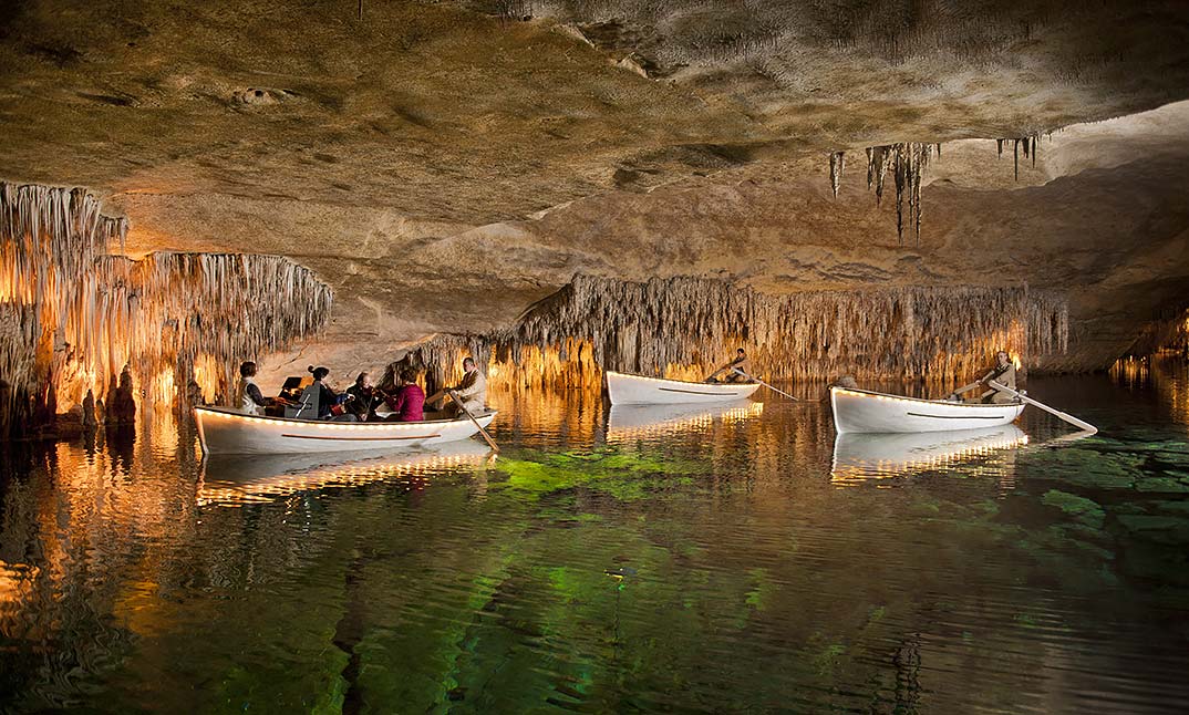 Half-Day Drach Caves and Pearl Factory Tour from Palma