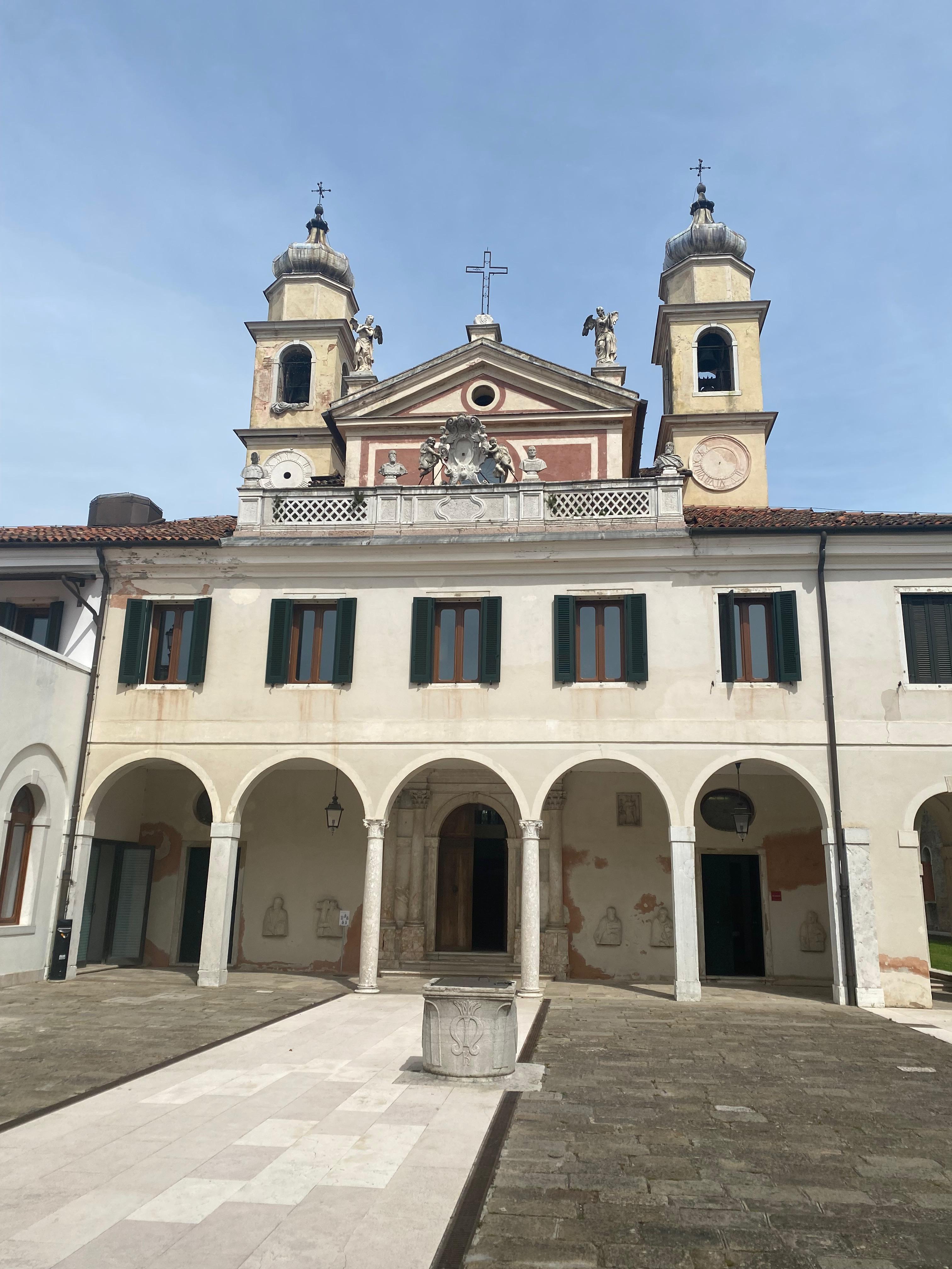 Tour to the Islands of San Servolo and San Lazzaro degli Armeni - with guide - Photo 2
