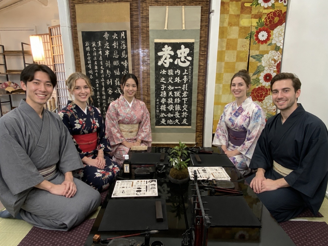 Kyoto Authentic Japanese Calligraphy in a Traditional Studio