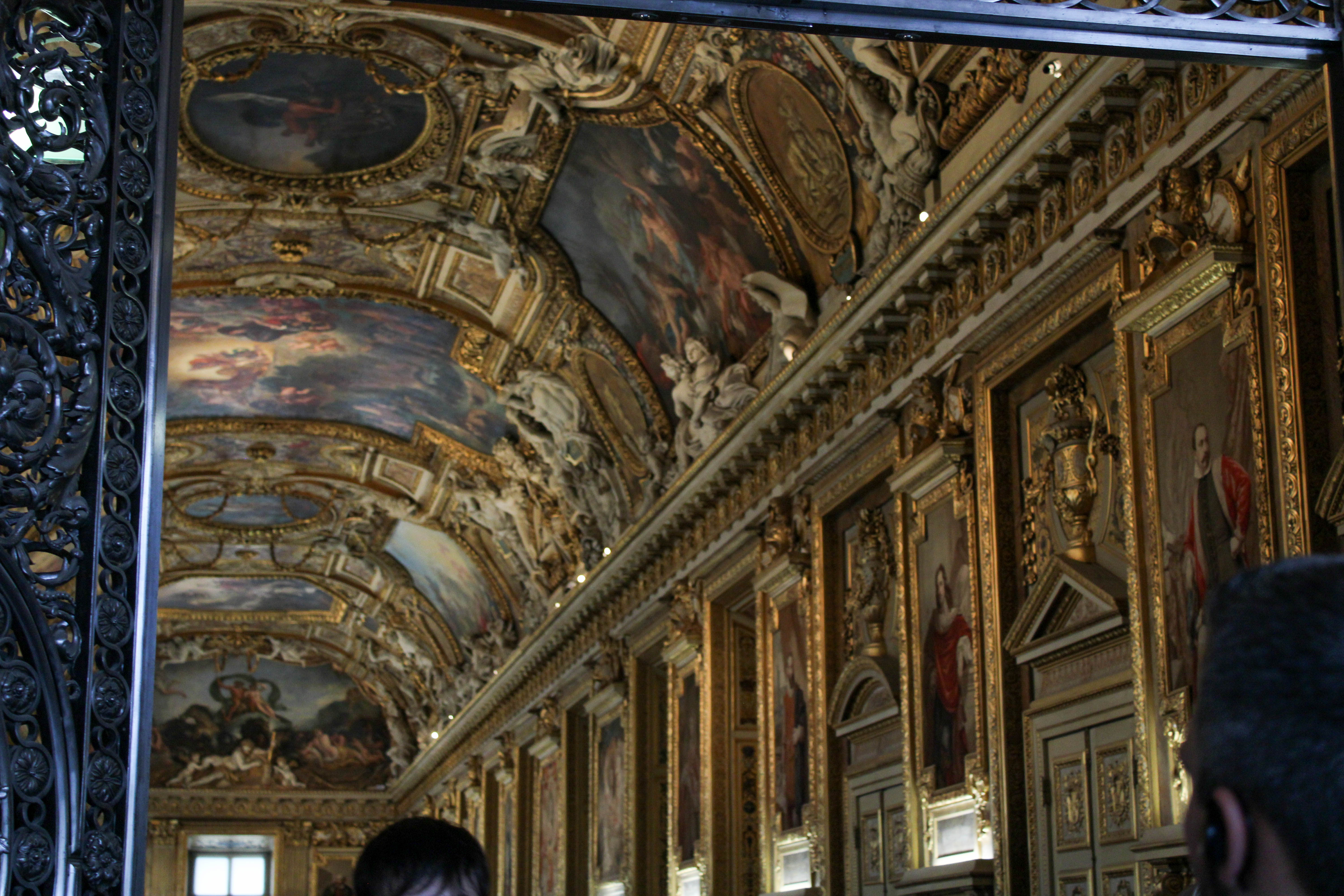 Murders and Mysteries of the Louvre - Photo 23