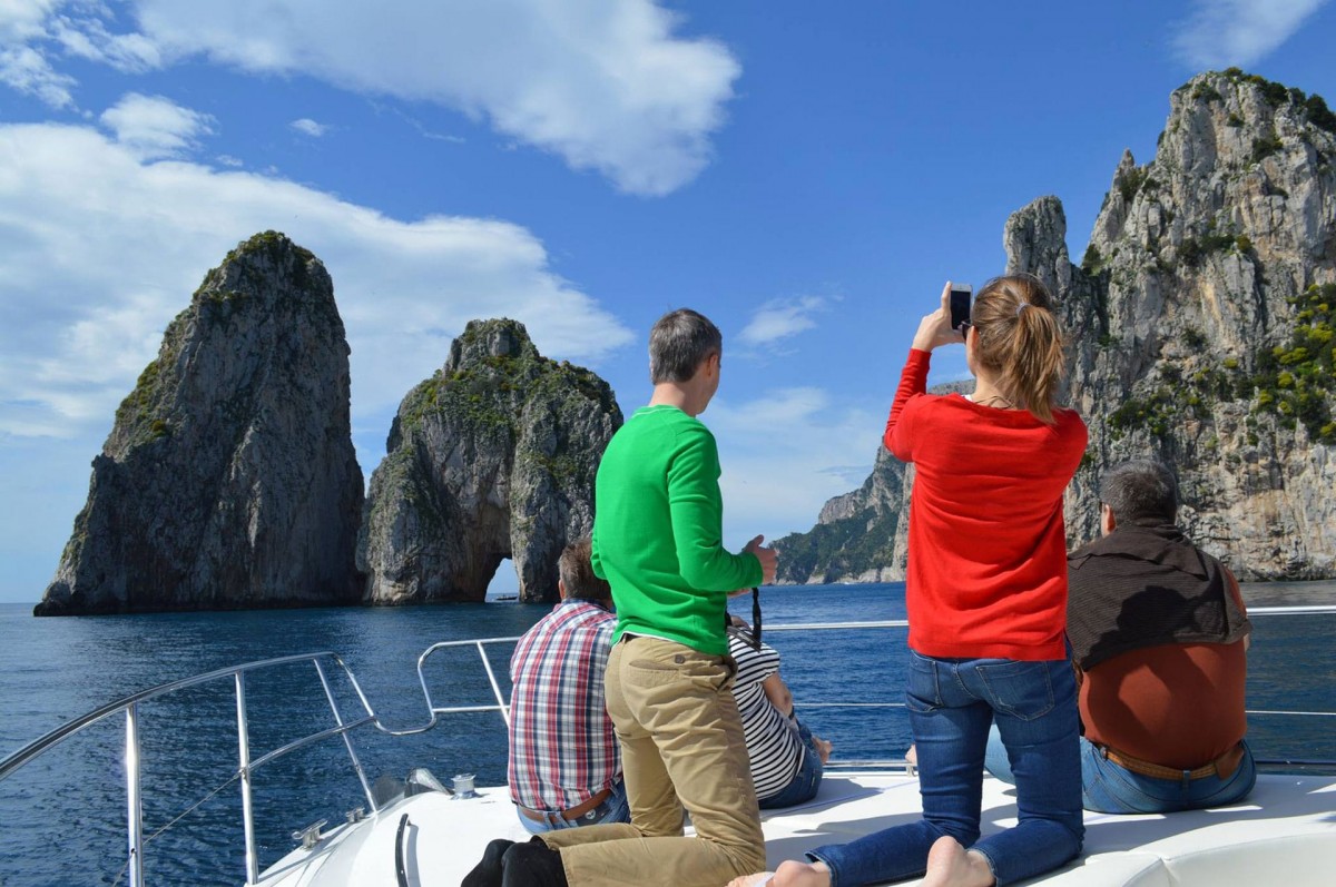CAPRI ISLAND TOUR BY BOAT: with stop for swimming - Photo 11