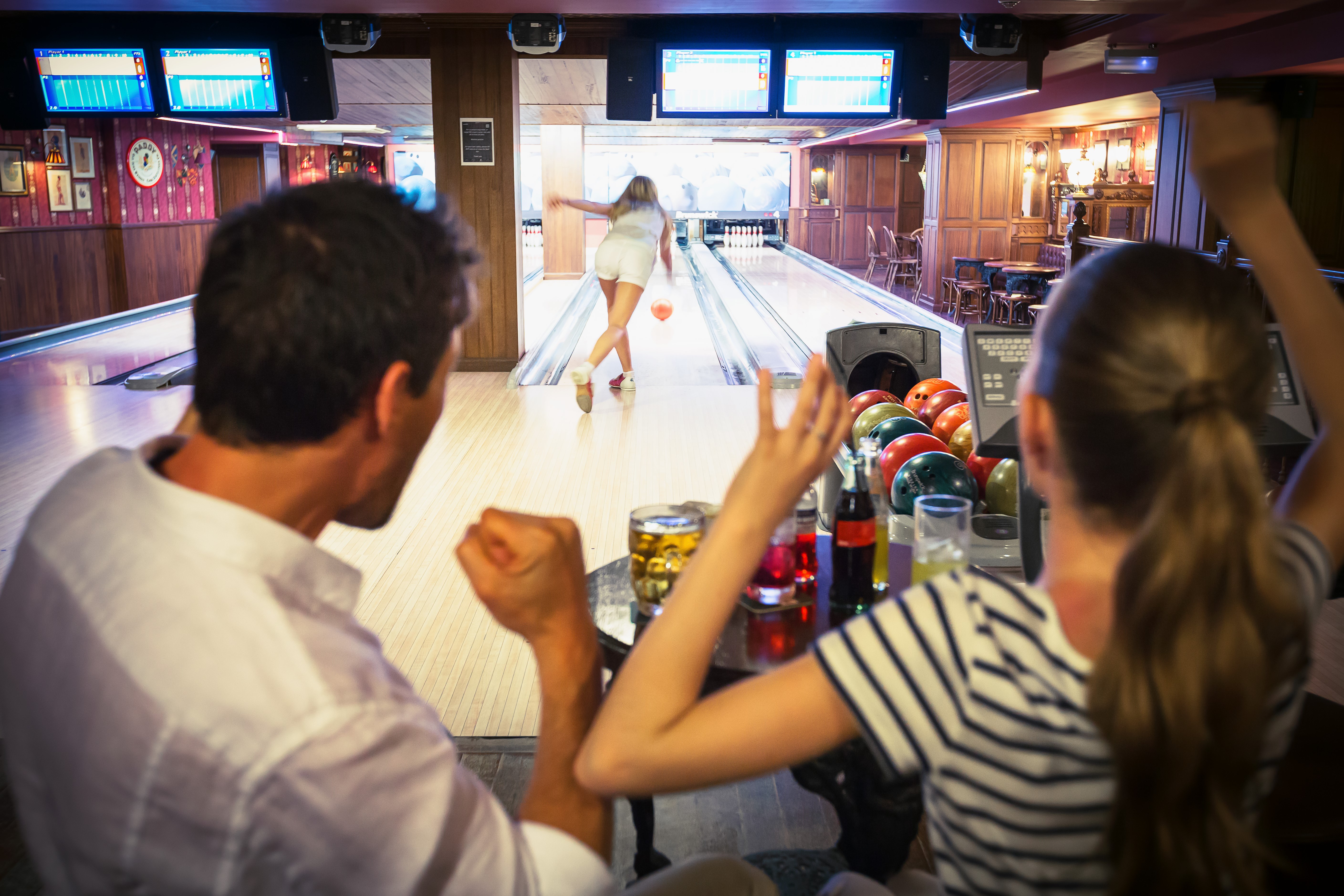 Partida de Bolos en Pub Dublin Bay