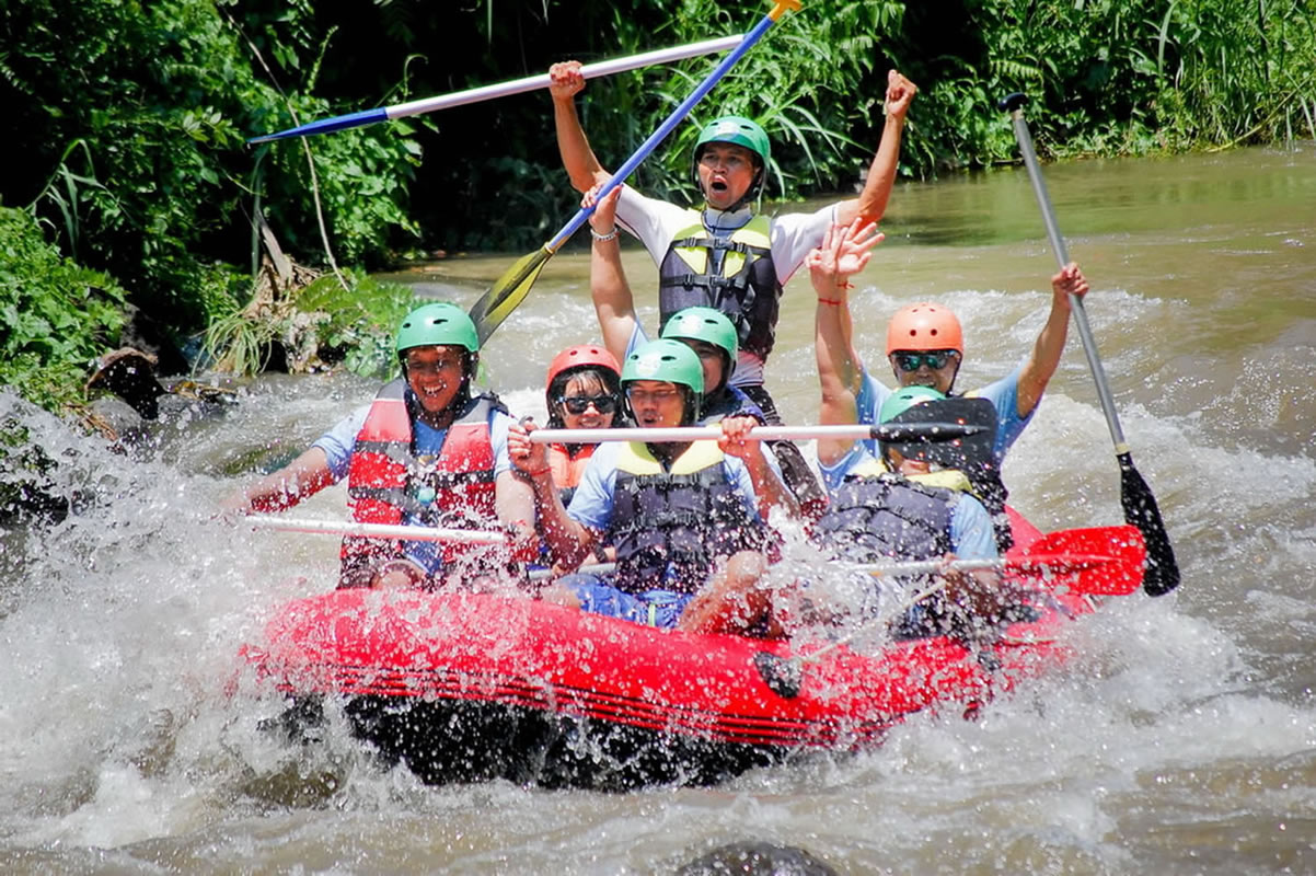 Rafting en aguas rápidas del río Ayung en Ubud - Foto 3