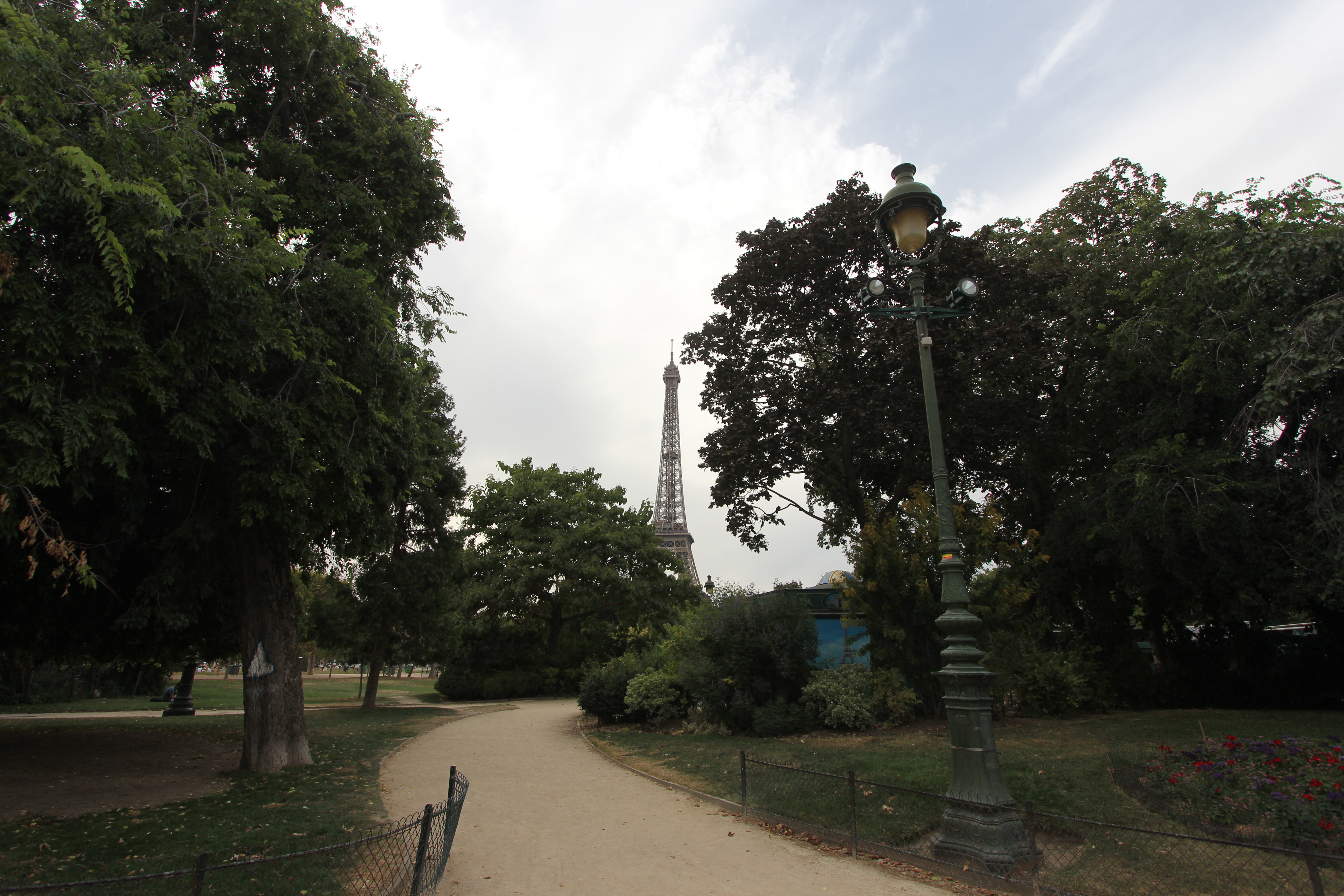 Tastes Around the Tower: Gourmet Tour of Paris' 7th district – Image 3 | WeShare