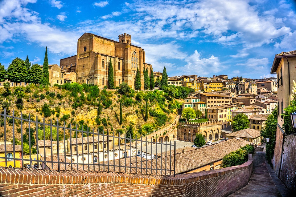 Private Full Day Tour to Siena and San Gimignano: An Elegant Escape to Tuscany’s Past - Photo 6
