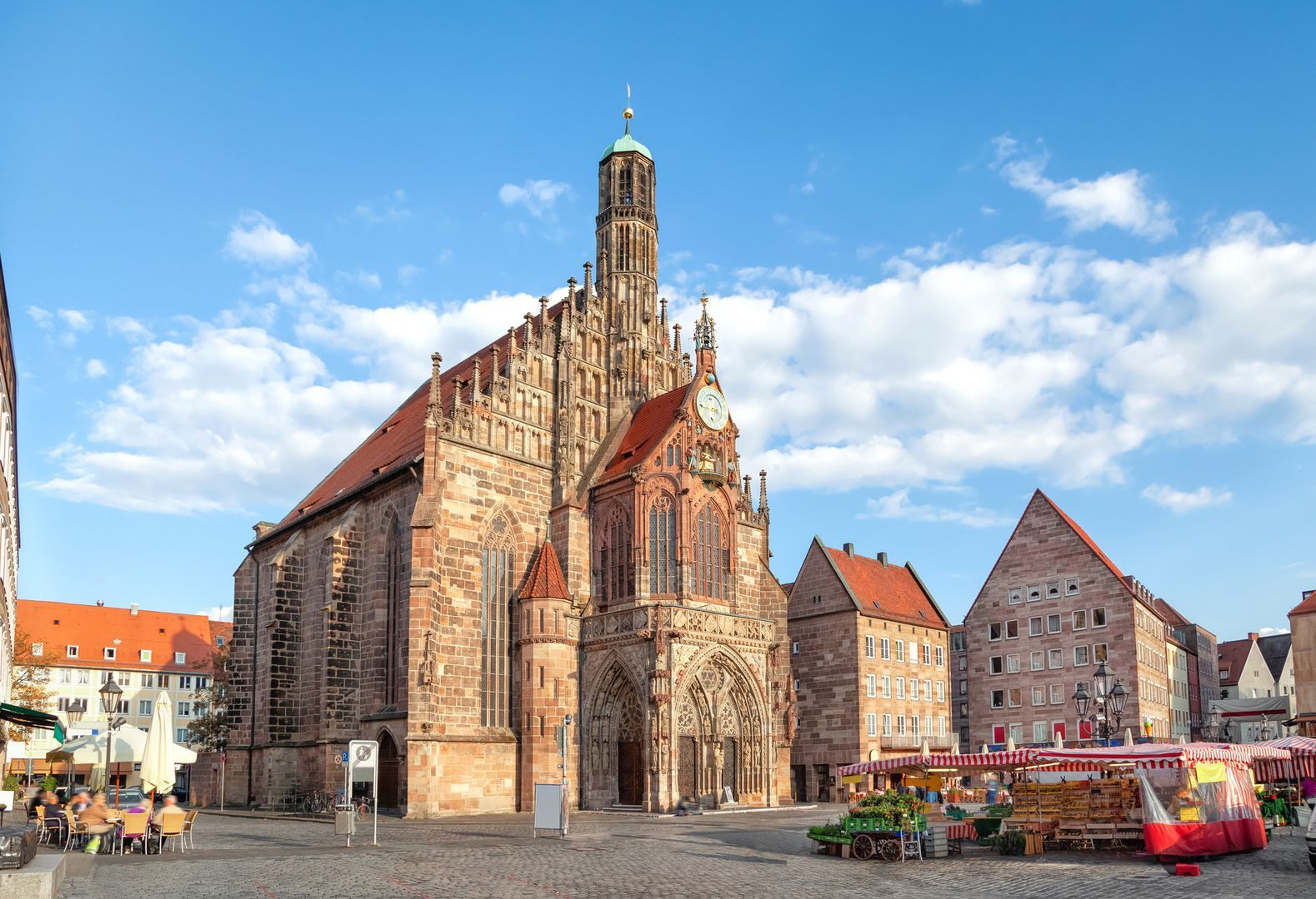 A Walking Audio Tour in Nuremberg: History, Local Cuisine, and Legends