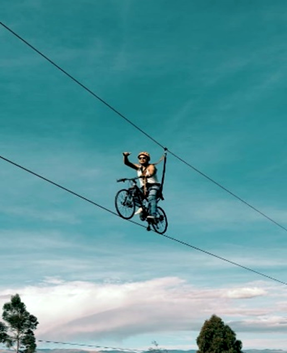 Aya-06: EcoAdventure: el centro de adrenalina definitivo