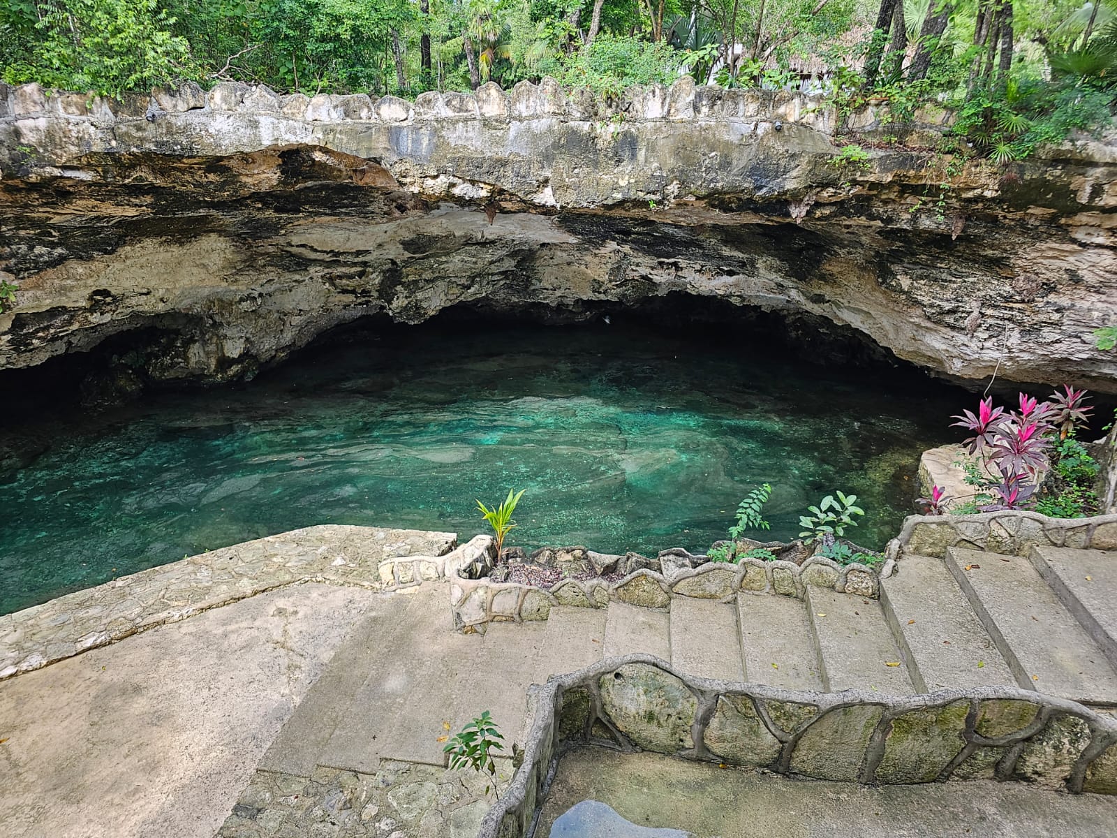 Casa Tortuga Silver – Experiencia en Cenotes — 2/13