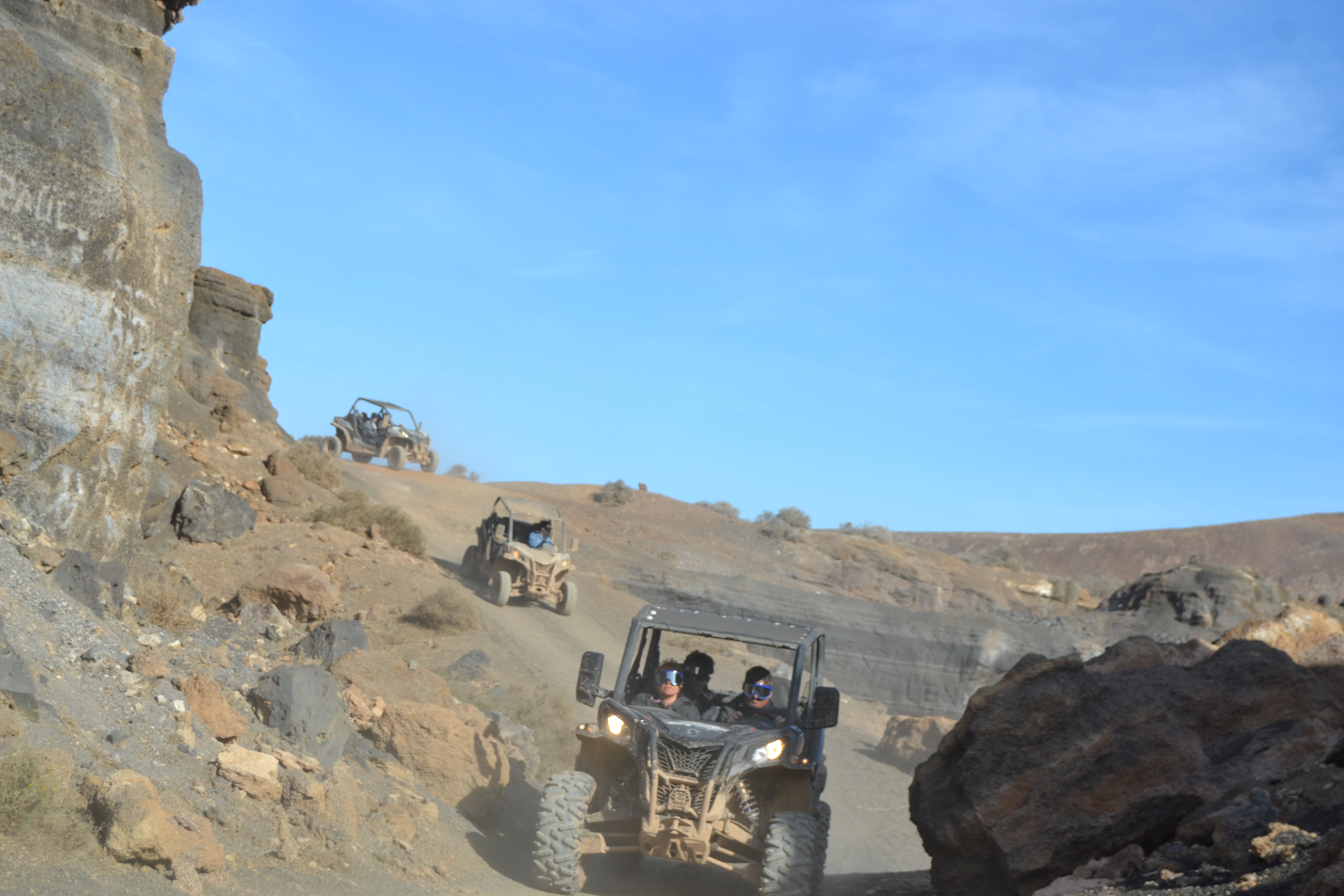 Aventura Off-Road: Tour en Buggy desde Playa Blanca