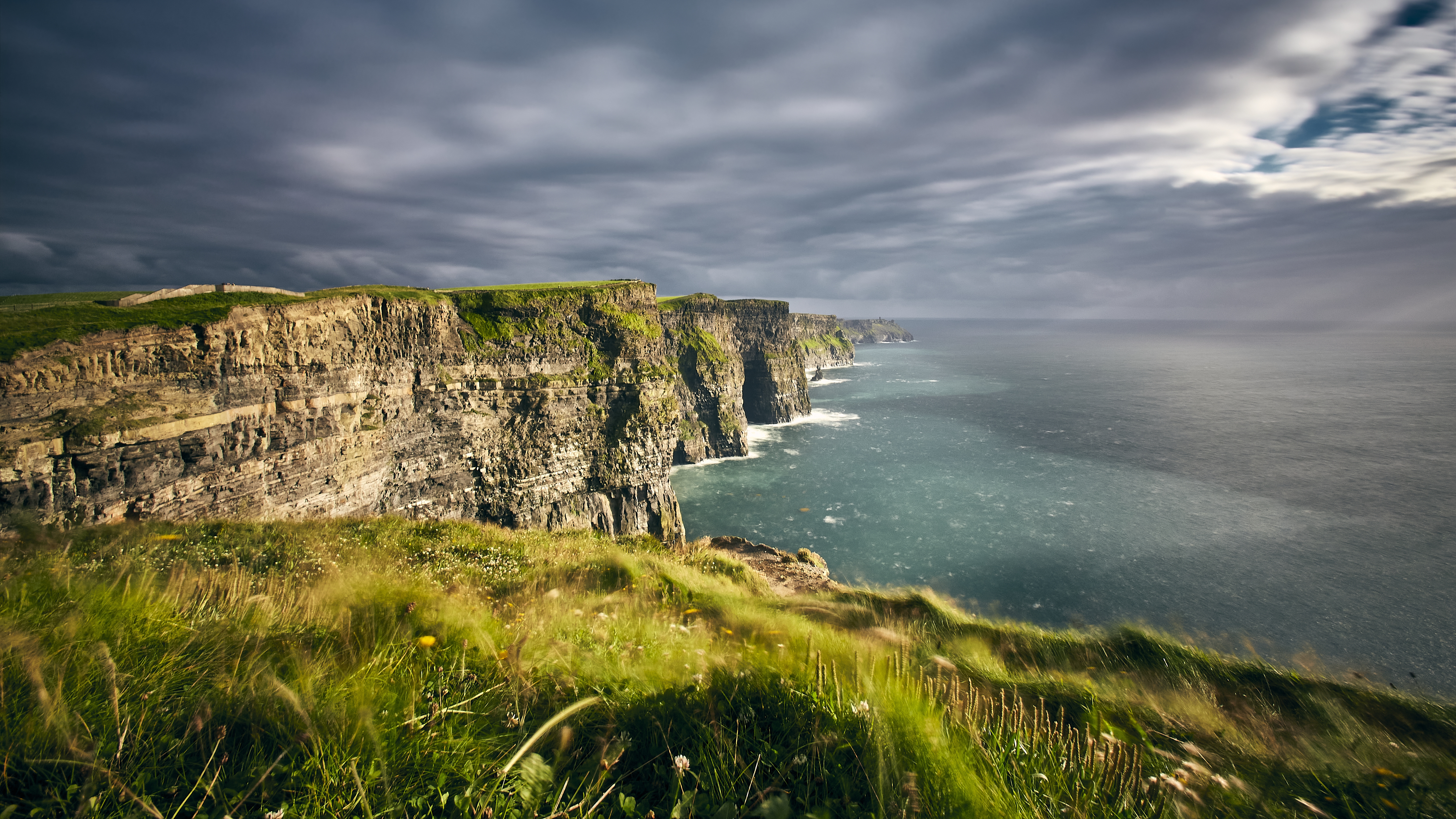 Desde Dublín: Excursión de un día a los Acantilados de Moher, el Castillo de Bunratty y Ennis - Alojamientos en Dublín