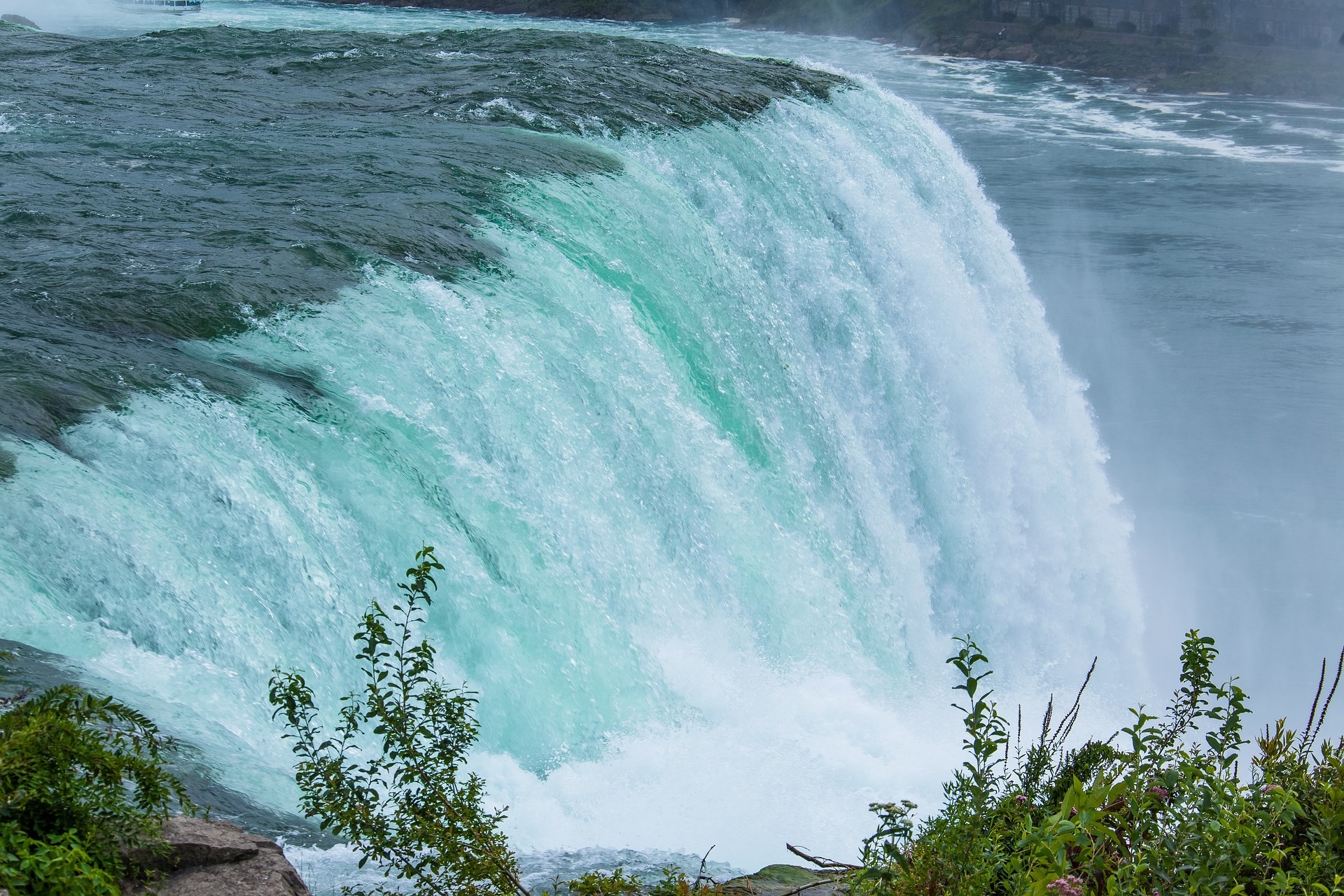 Niagara Falls Day Trip by Air from New York City  