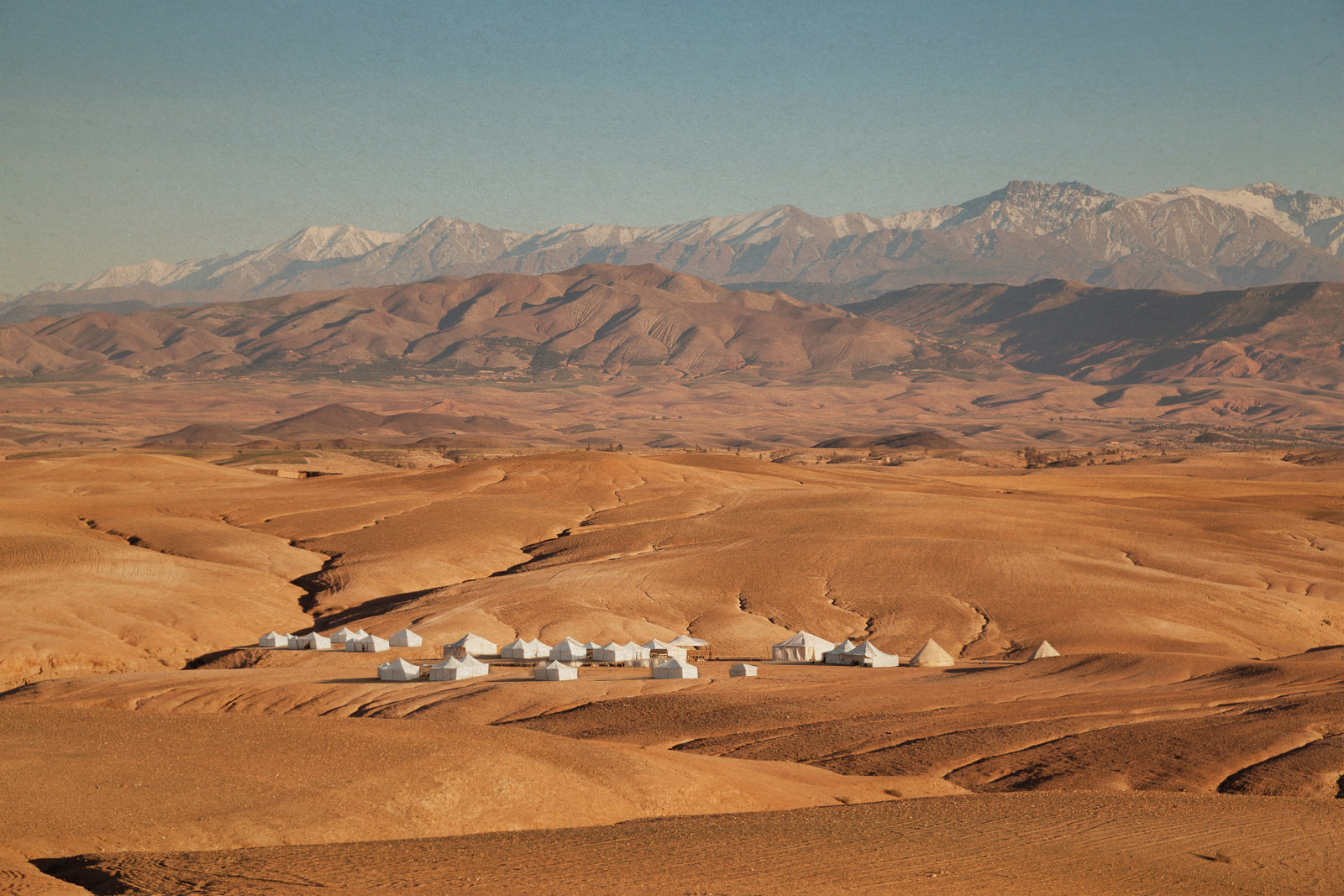 Experiencia Agafay: cena con paseo en quad y camello