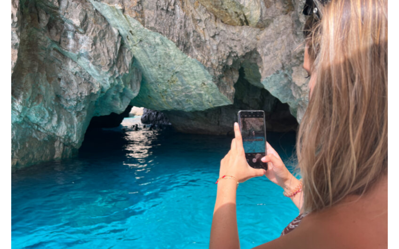 Full-Day Private Boat Tour to Capri with VIP Seat - Photo 11