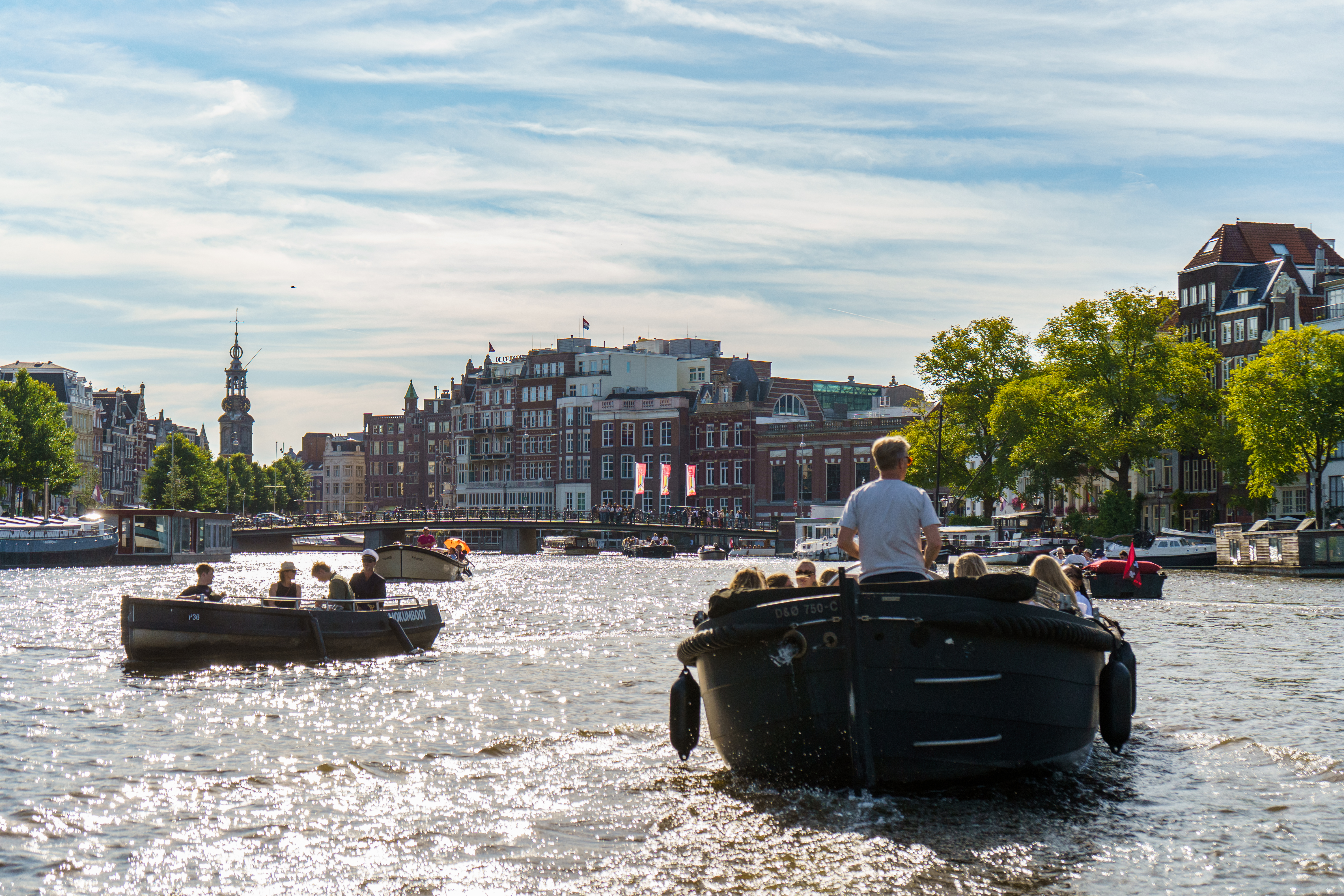 Amsterdam walking tour and canal cruise with unlimited drinks and cheese tasting – Image 3 | WeShare