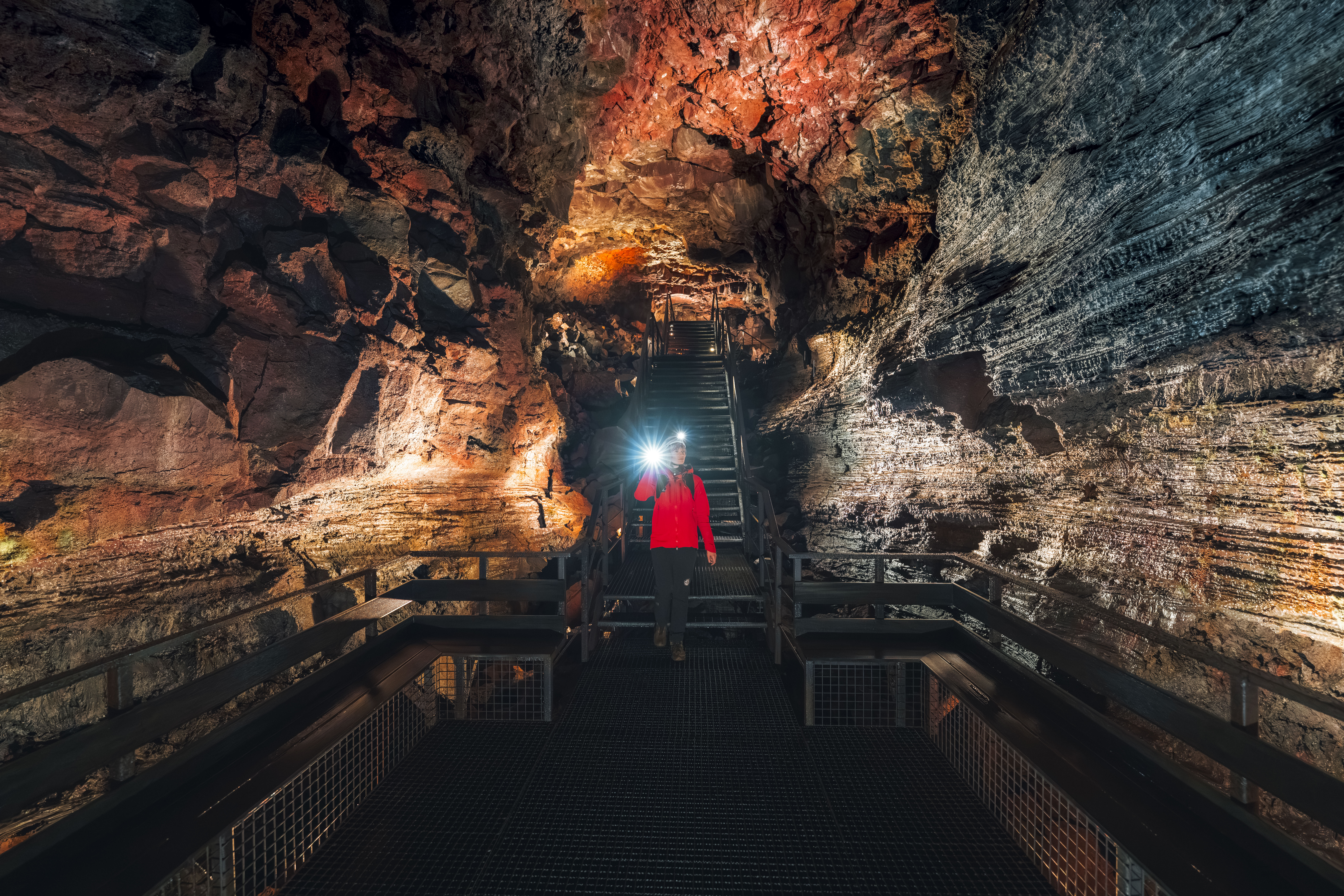 Volcanic Caves and Craters: The Lava Tunnel, Grindavík & Reykjanes Lava Fields Combo Tour - photo 25