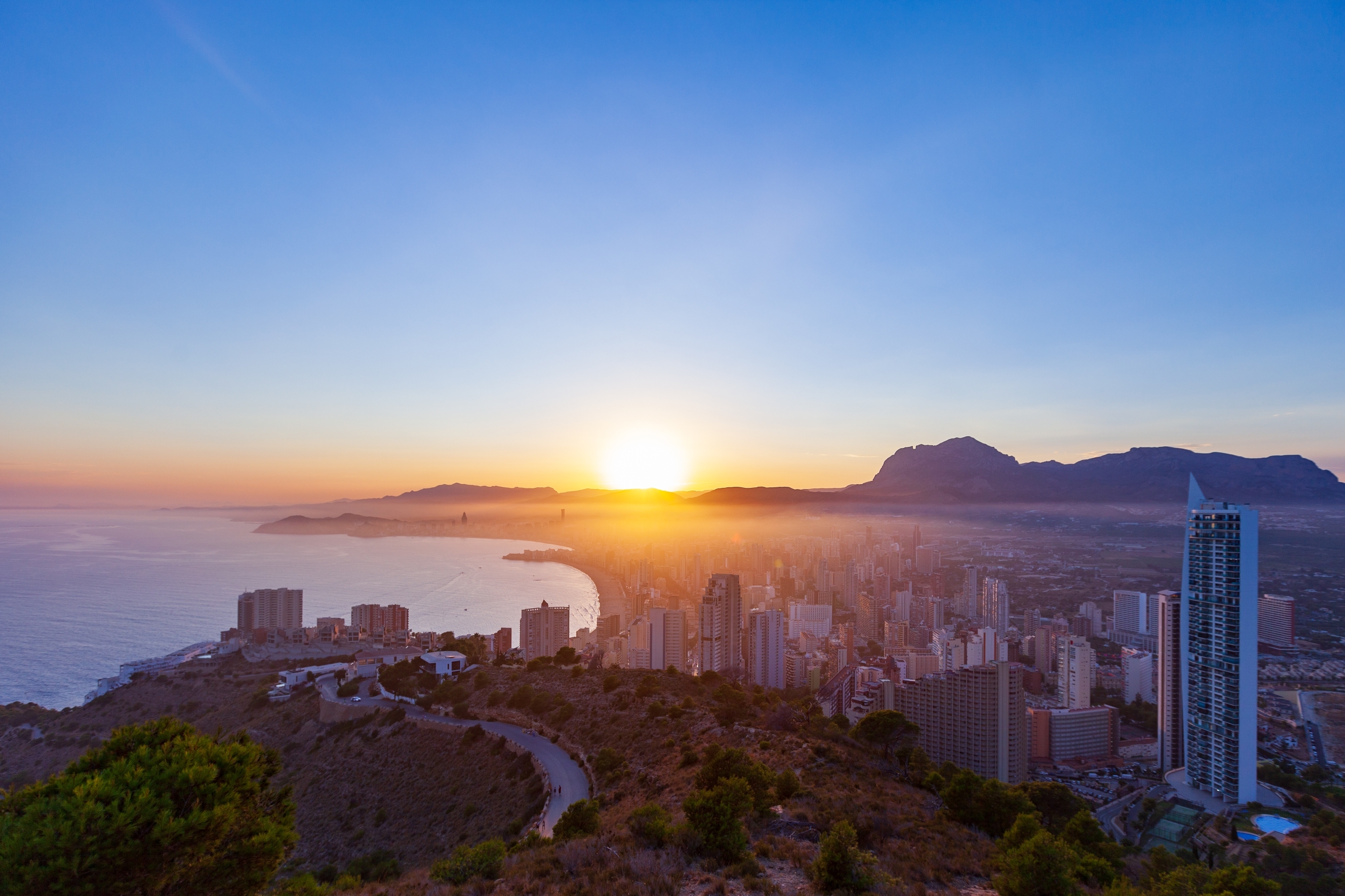 Observando el Eclipse desde el Cielo de Benidorm