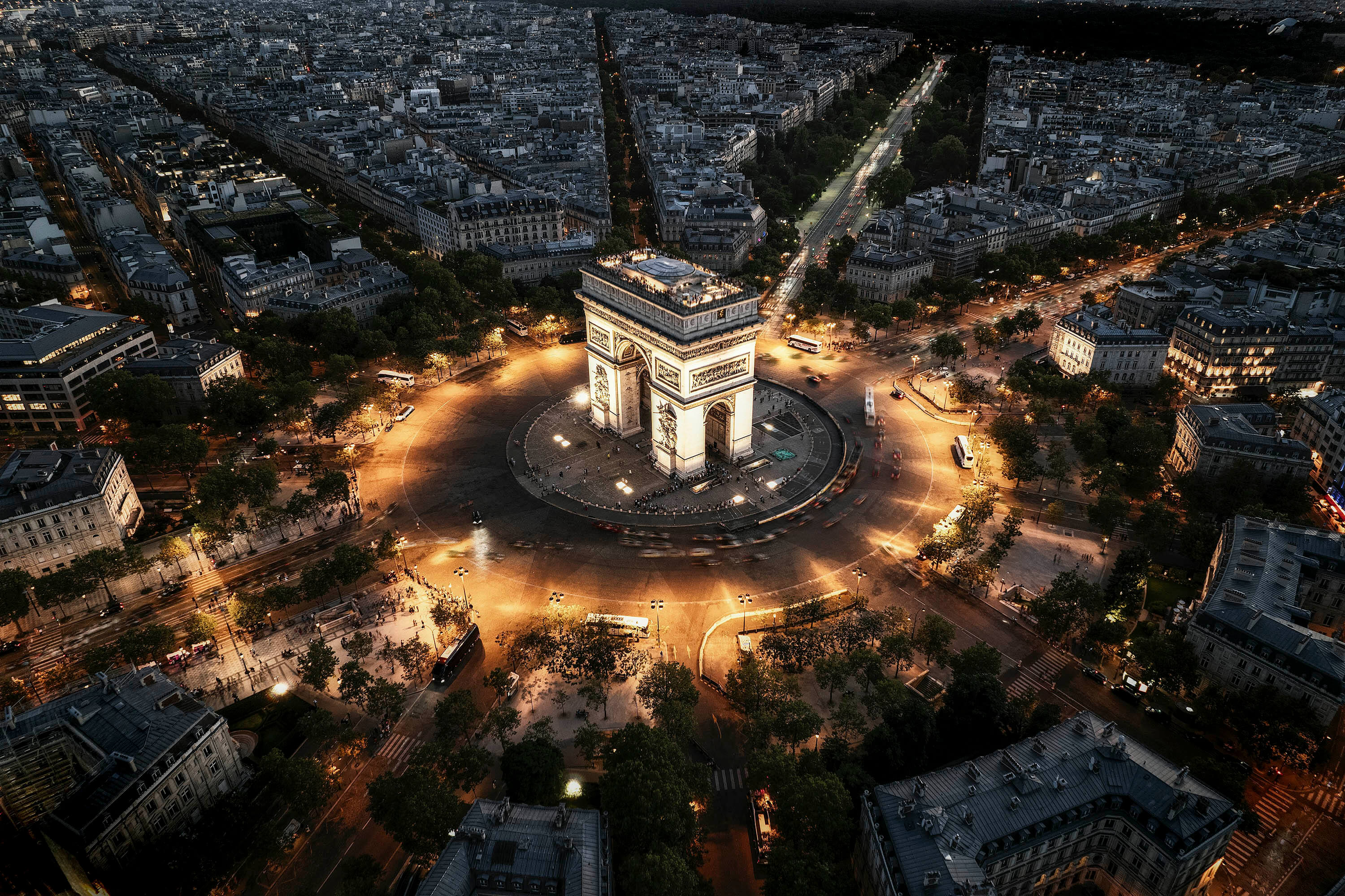 Paris, Arc de Triomphe: tour with audio guide