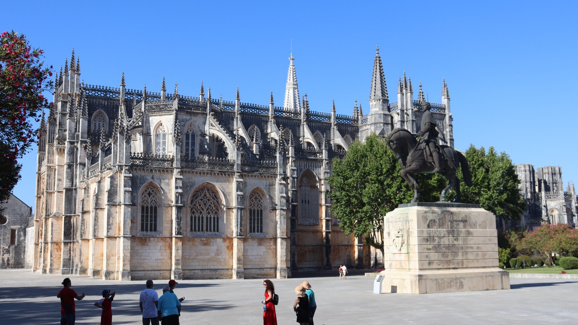 Private Convent of Christ, Fátima walk & Batalha Monastary Tour - Photo 16