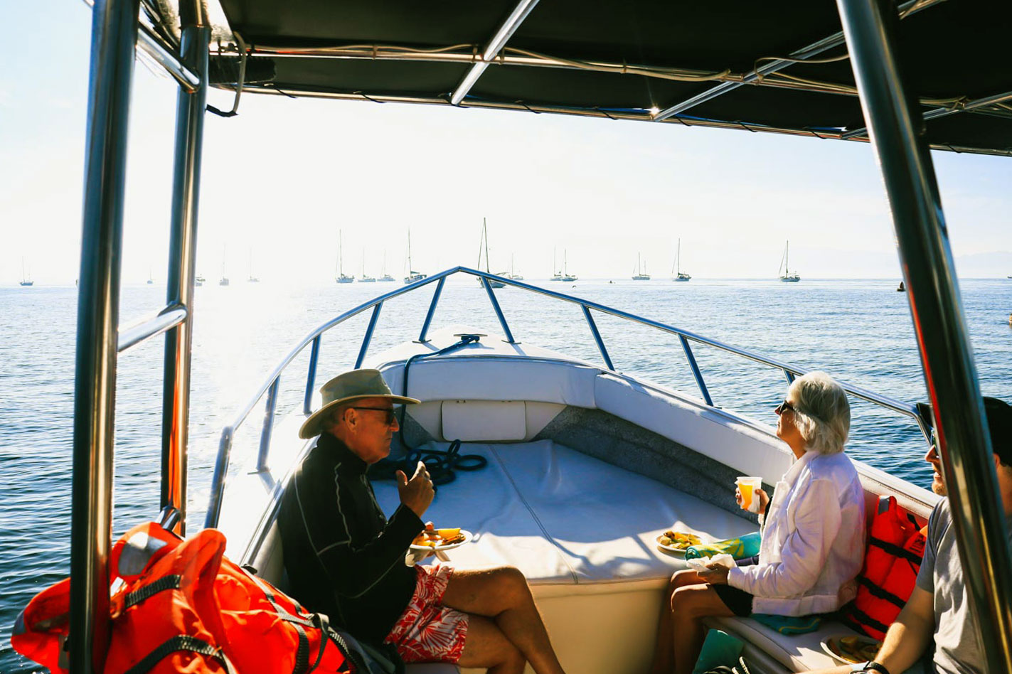 Chica Super Panga 30' Private Boat Tour Upto 10 People — 13/24