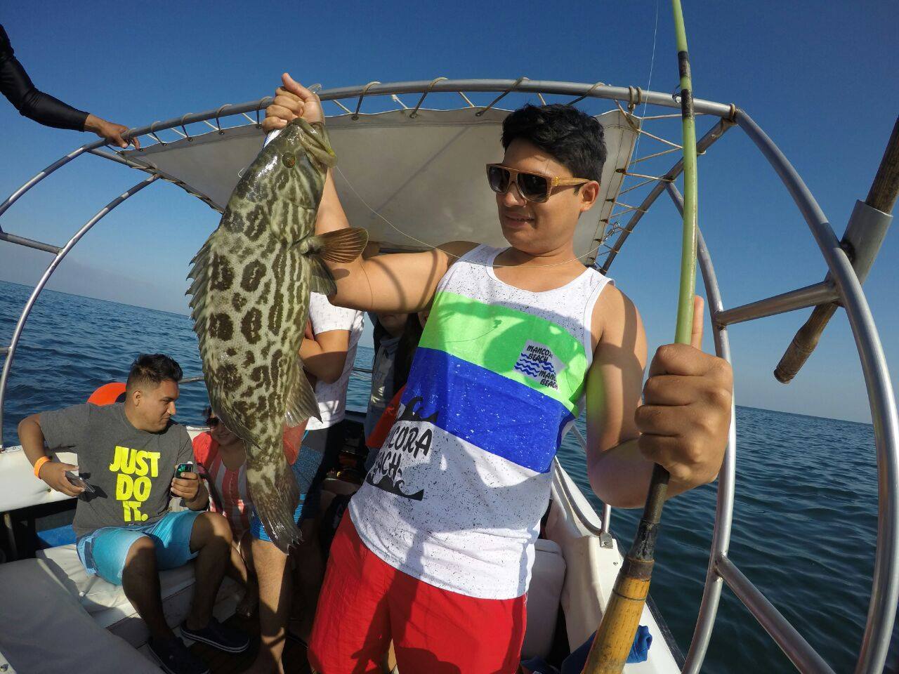 Man-08: Catch & Savor - Tours de pesca con un toque de ceviche