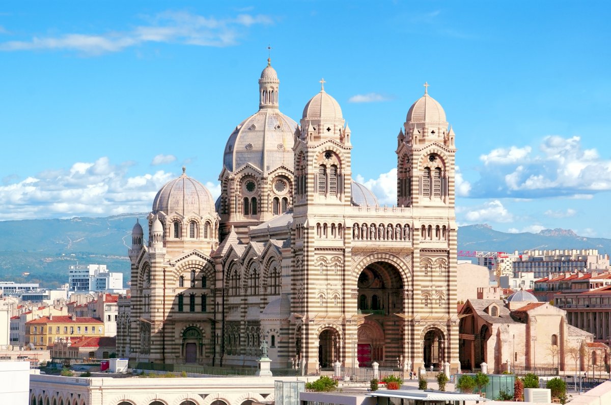 Marseille Highlights: Private Shore Excursion with Panoramic Views