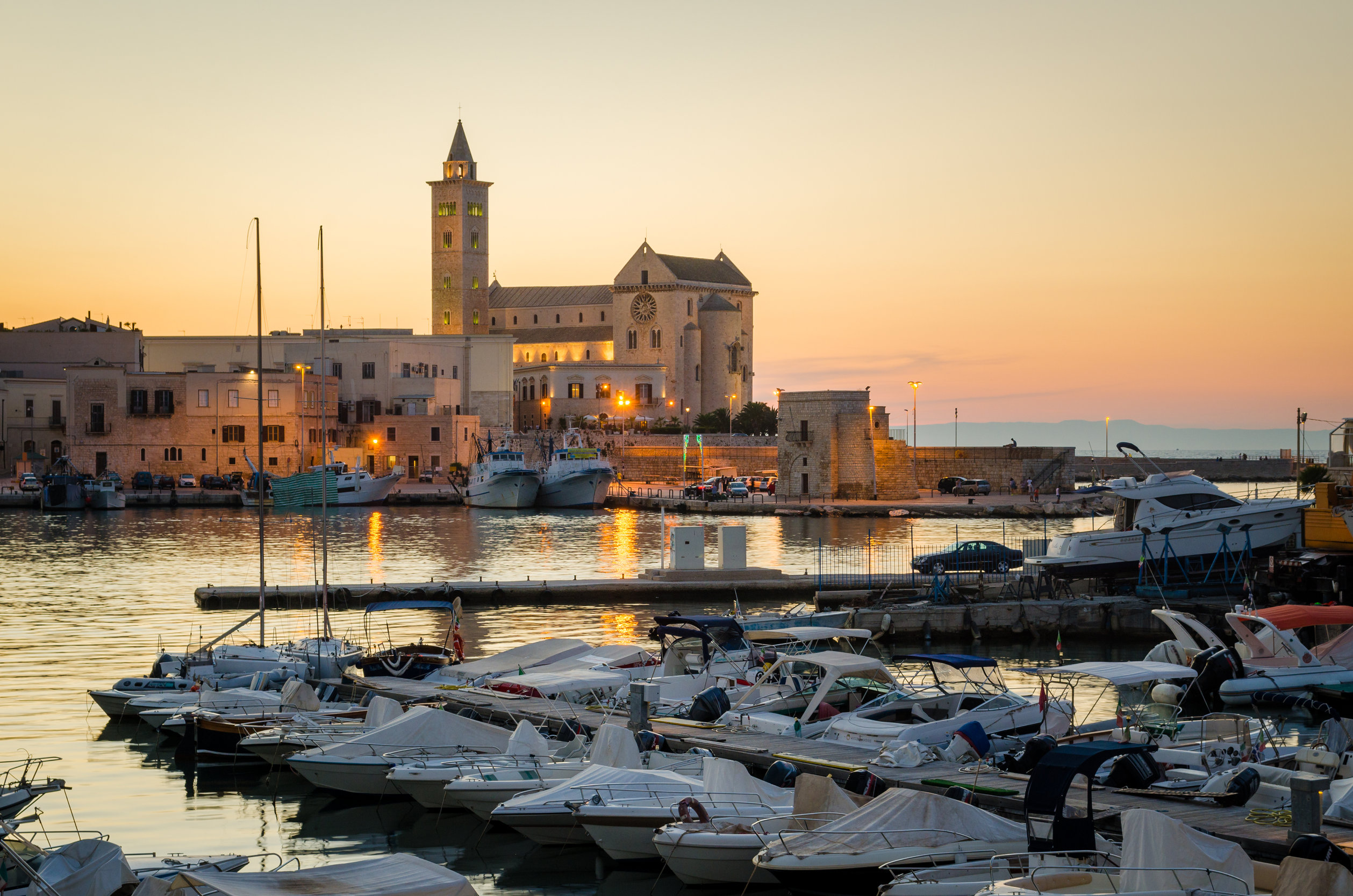 Castel del Monte and Trani Small-Group Day Trip from Bari - Photo 3