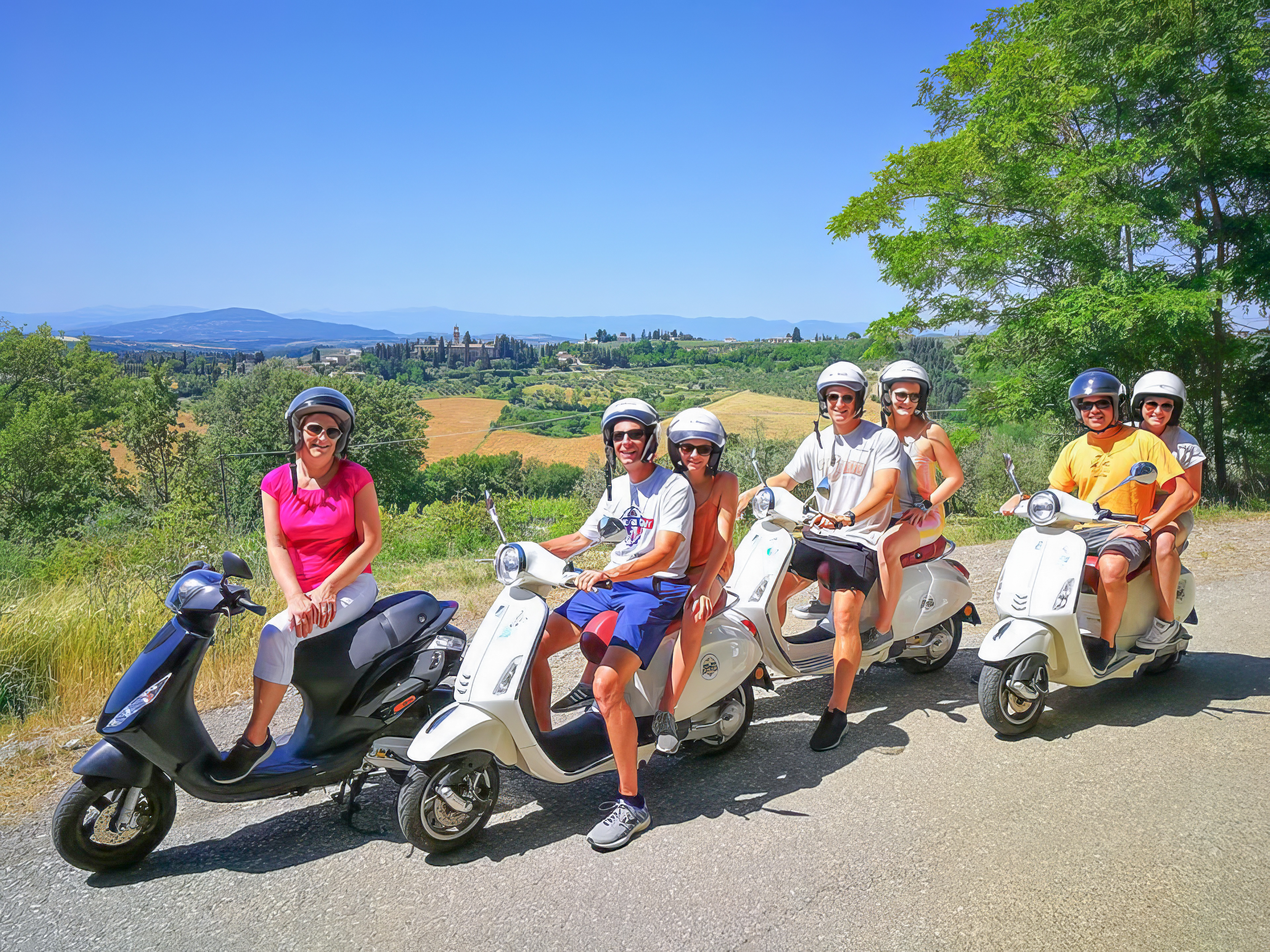 Tuscany Vespa Tour with Lunch & 2 Wine Tastings in Chianti - Photo 2