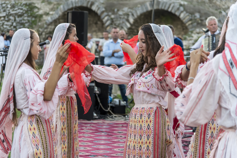 Gjirokaster walking Tour Baazar – The Castle – Zekate house - Photo 4