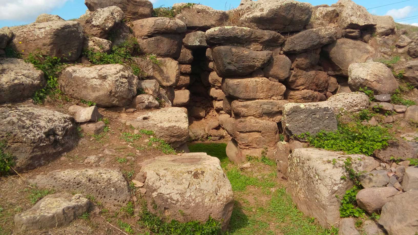 Borore: archaeological tour with tasting - Photo 2