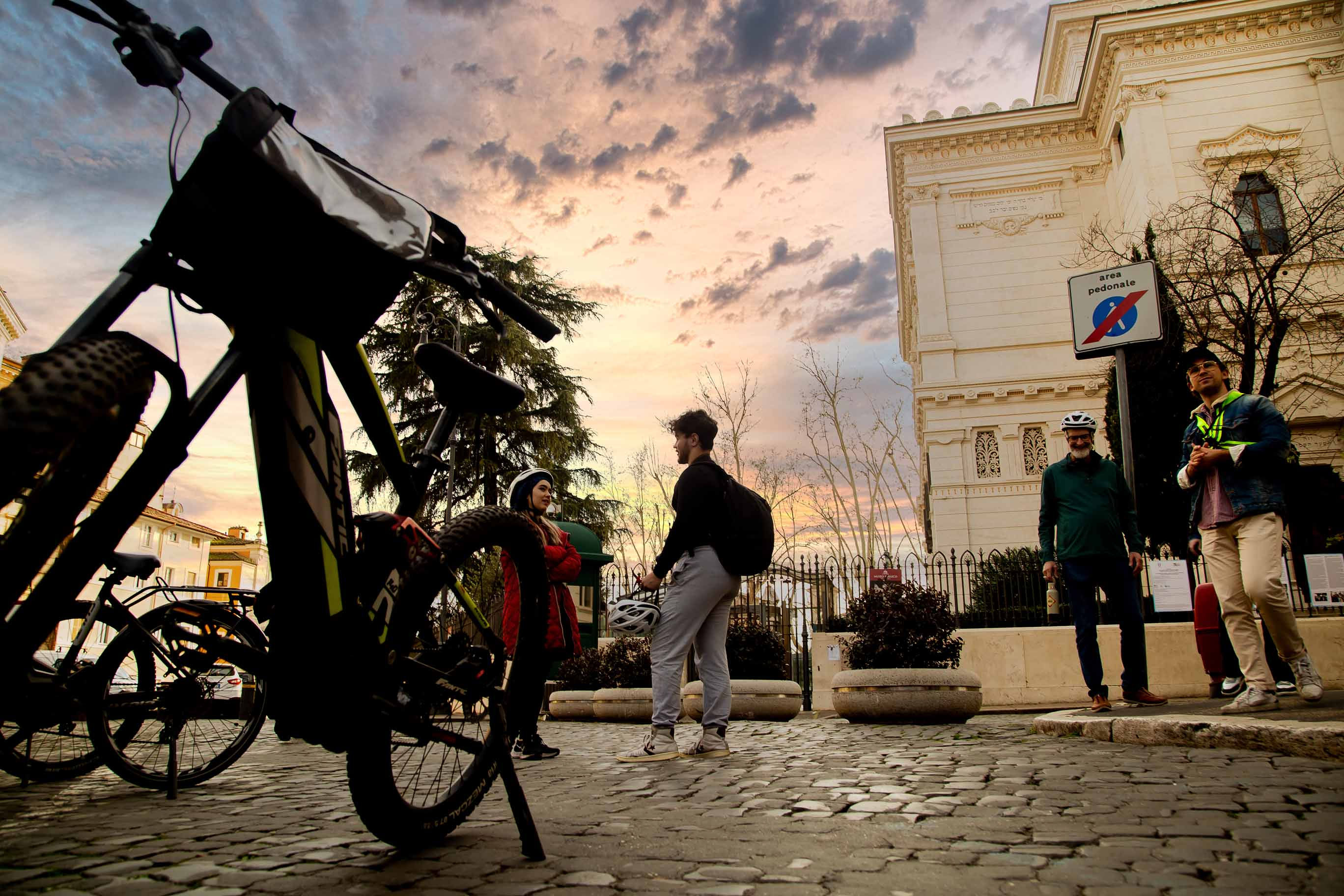 One-Day WOW Private Experience with Biking, Lunch, Golf Cart Tour, VIP Colosseum Access and Rooftop Aperitivo - Photo 31