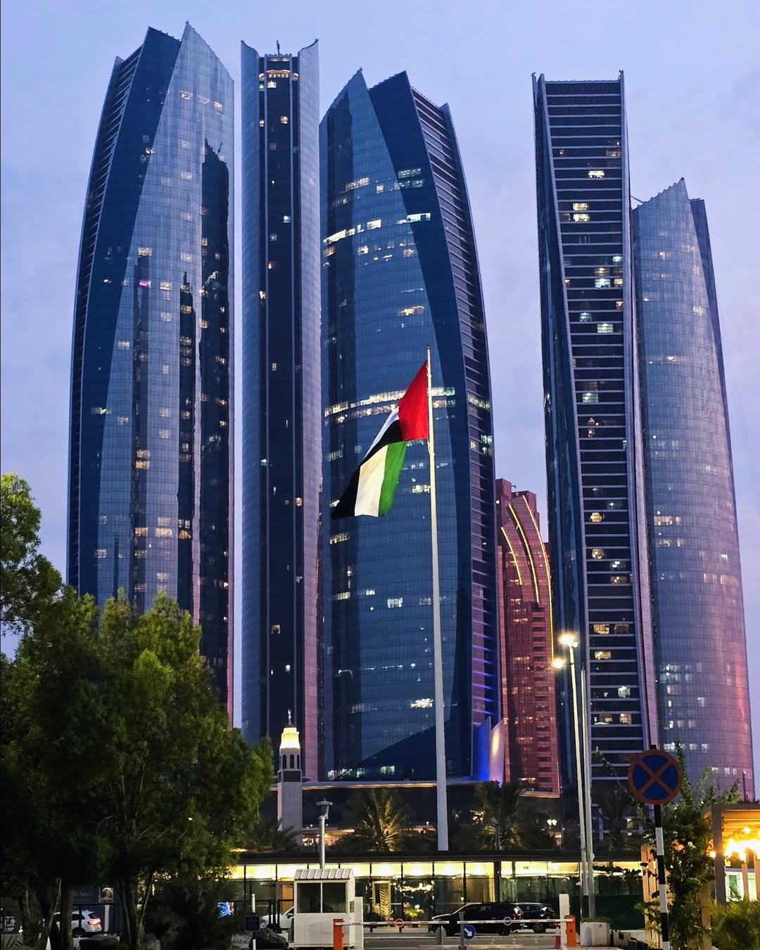 Abu Dhabi SIC City Tour with Lunch – Image 2 | WeShare