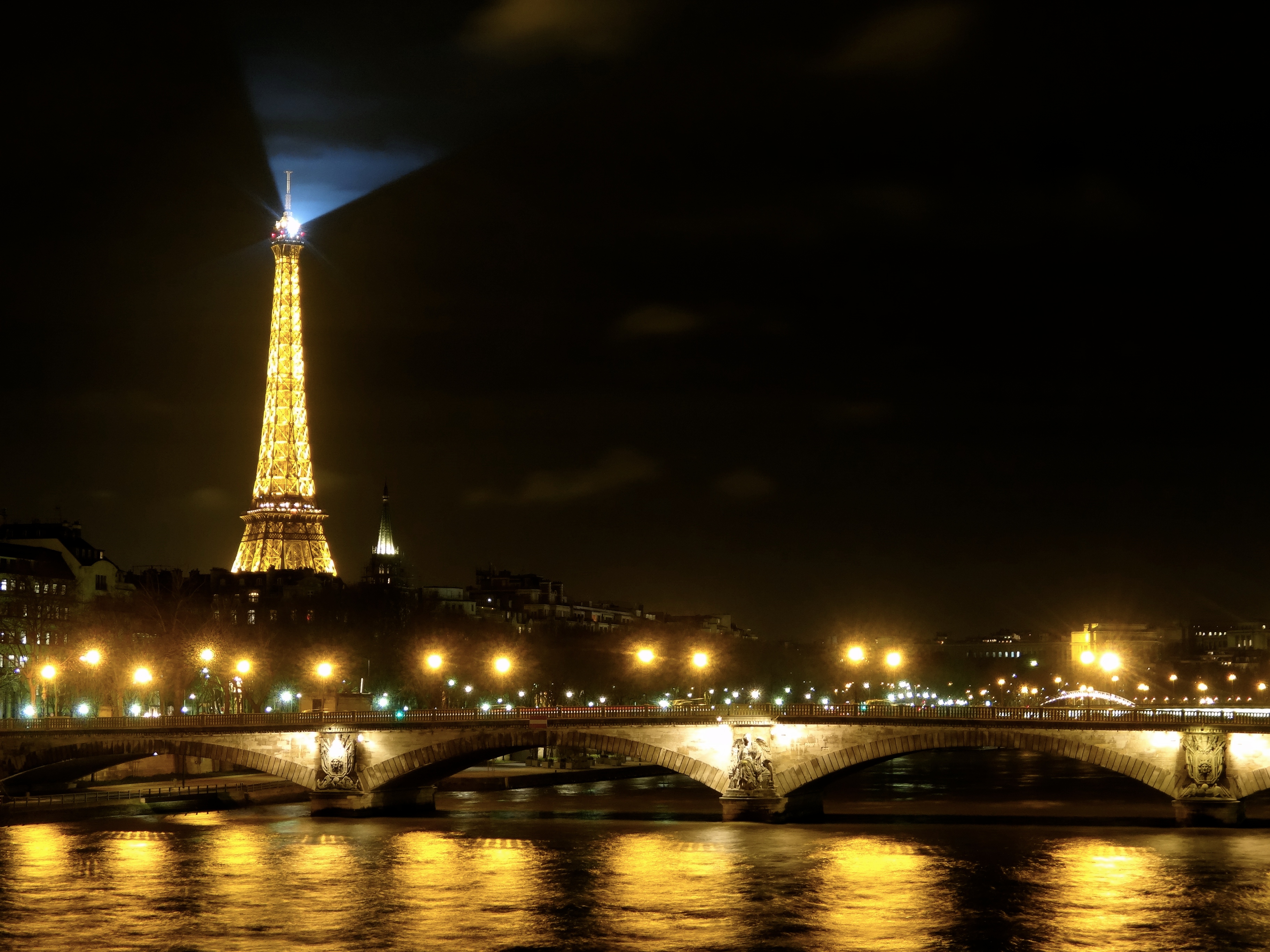 PRIVATE PARIS BY NIGHT >> Illumination Tour - Photo 10