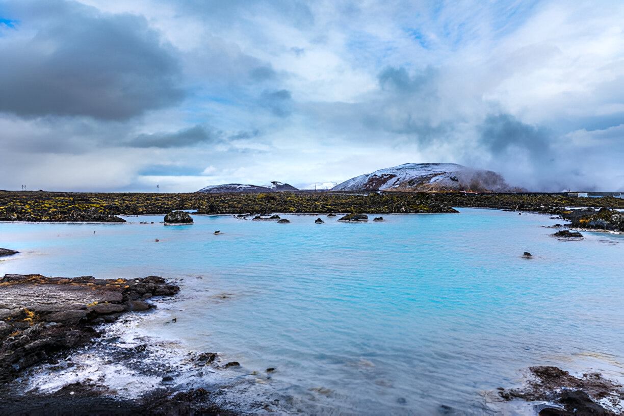 From Reykjavik: Private Transfer to Blue Lagoon to KEF