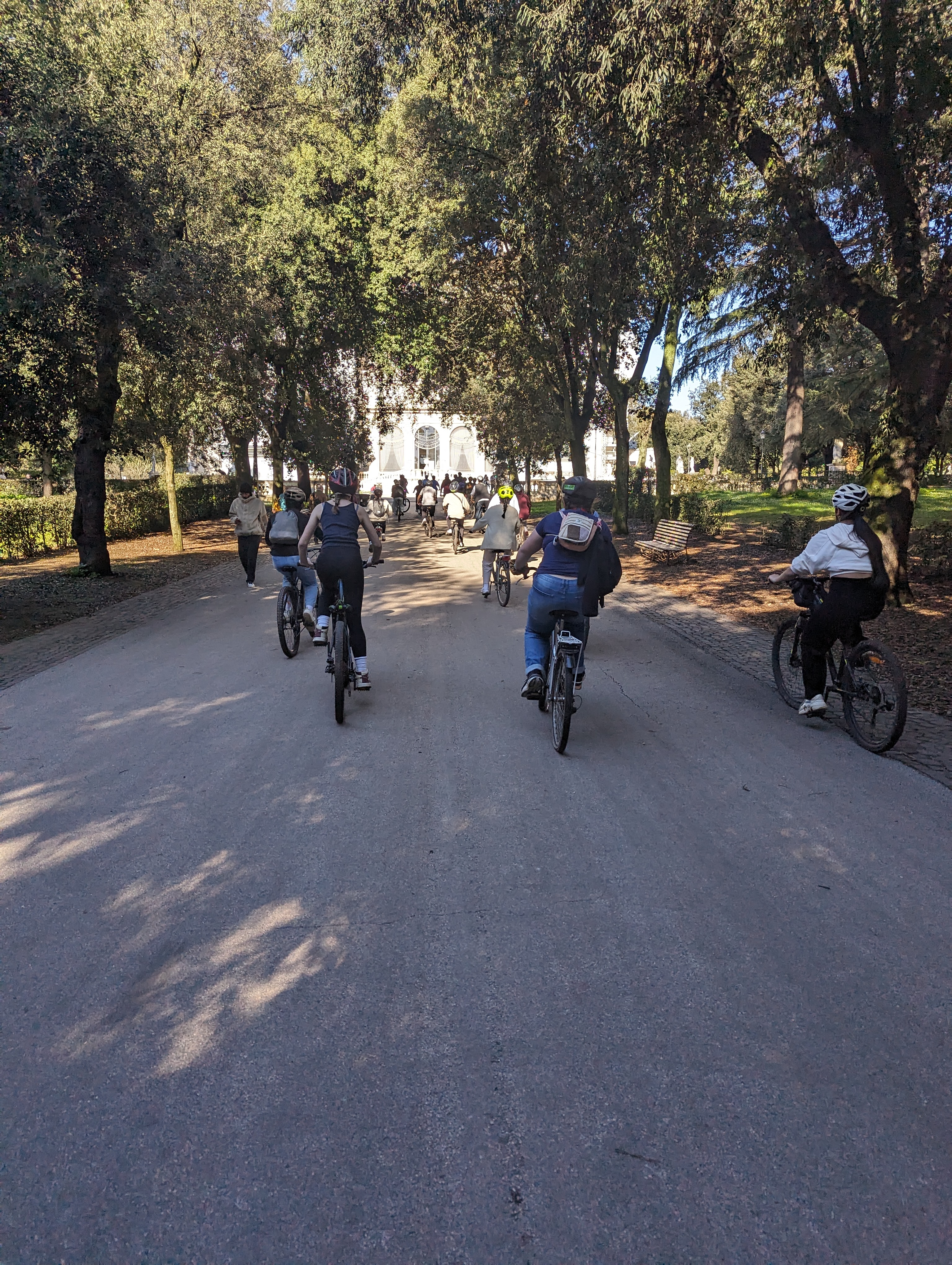 Unexpected Rome: cycle between Villa Borghese and Villa Ada, discover the magic of the Coppedè district - Photo 10