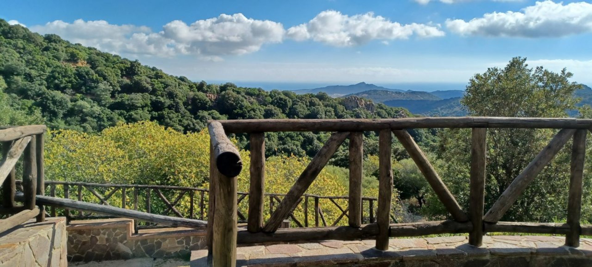Castiadas: trekking in the S'Acqua Callenti forest - Photo 3
