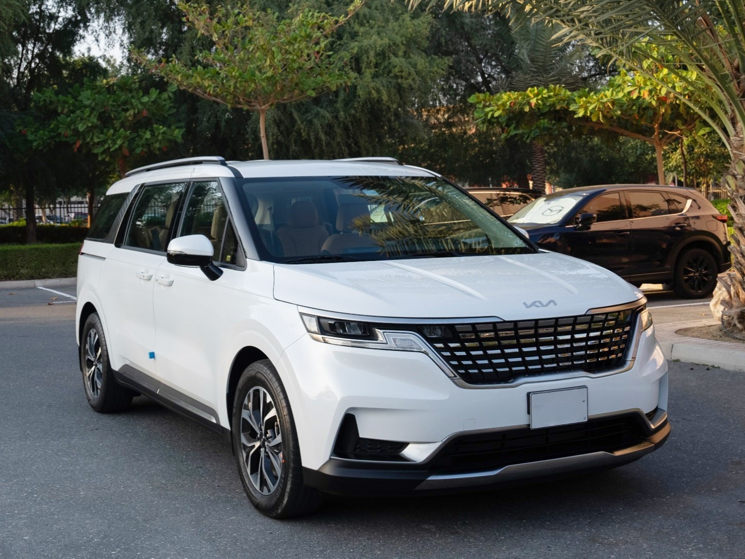 Dubai or Abu Dhabi: full day Private Transfer with Driver (ECO) – photo 2