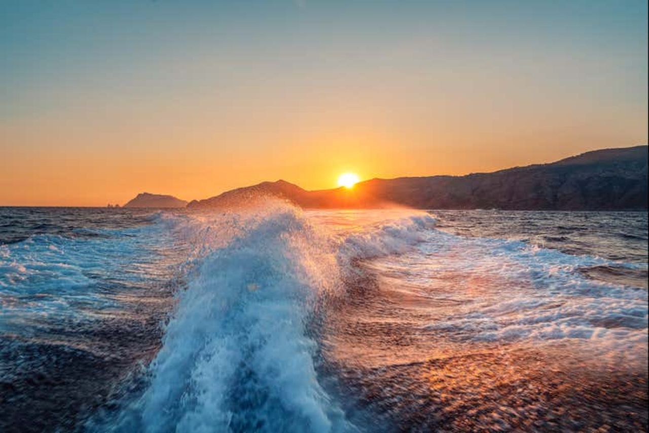 Capri: Experience the magic of the island with an unforgettable Sunset Tour - Photo 5