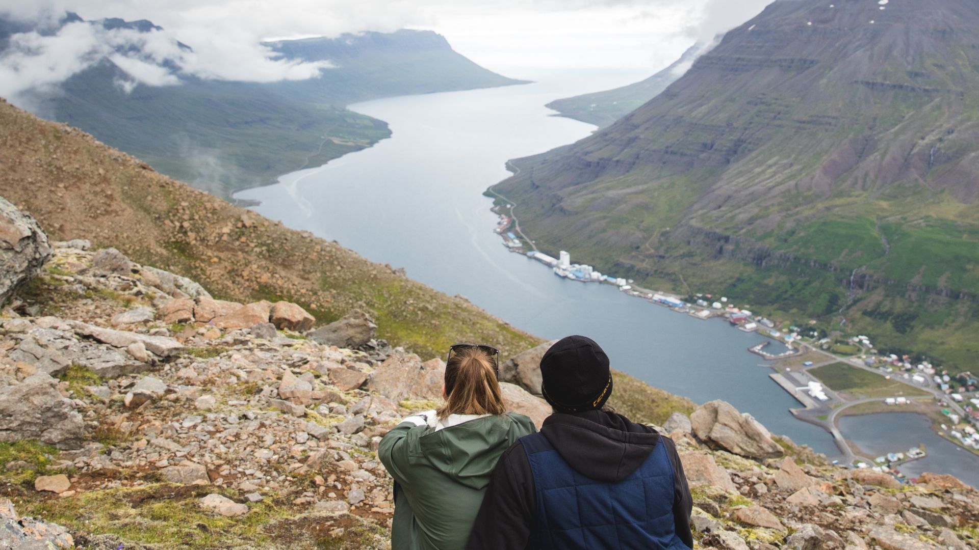  Waterfall & Warmth: Gufufoss & Vök Baths Tour from Seyðisfjörður Port