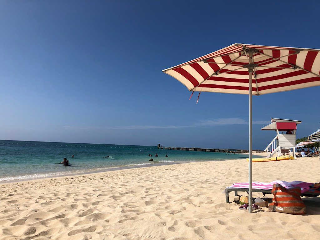 Playa de Montego Bay, por favor, cueva del doctor