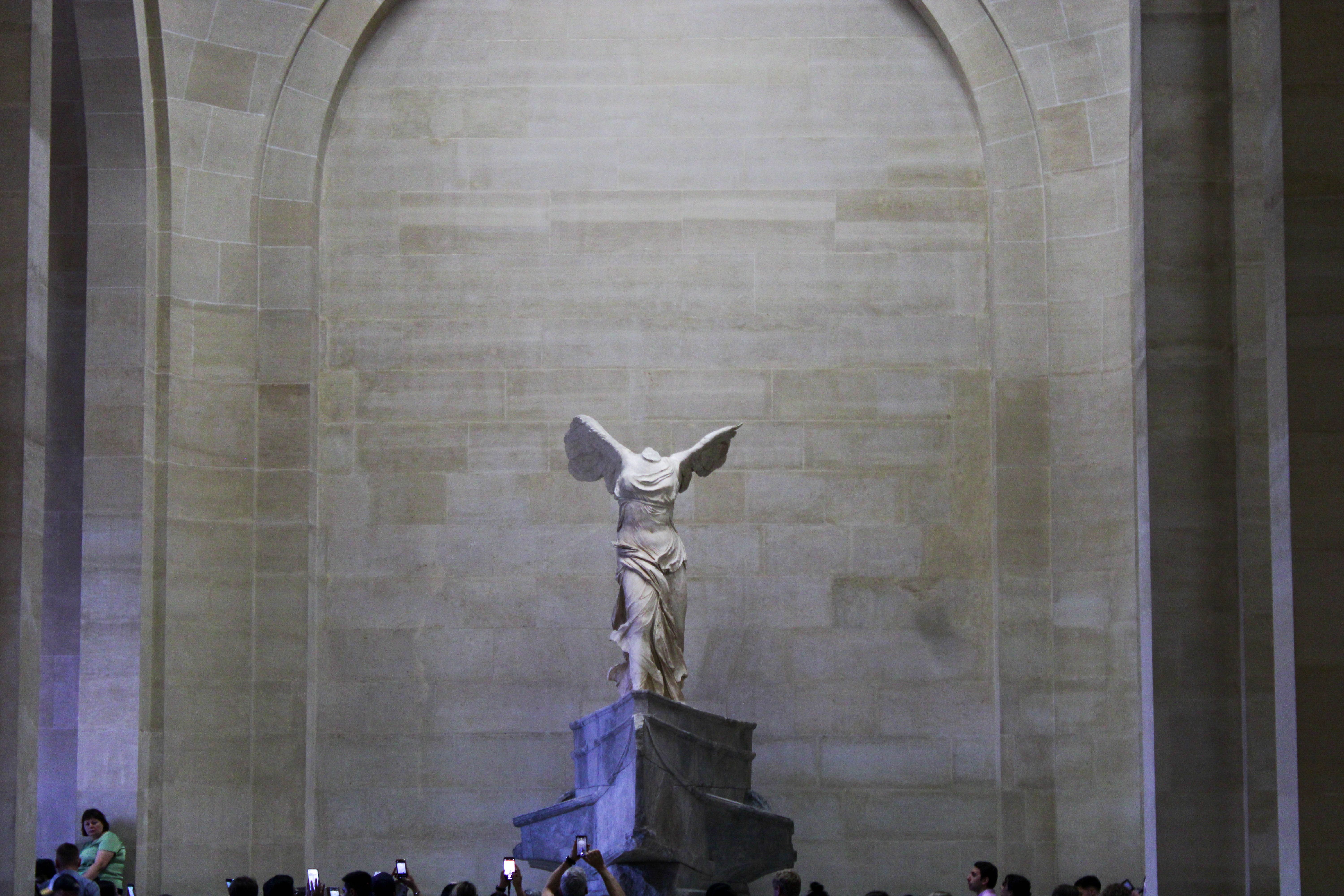 Murders and Mysteries of the Louvre - Photo 21