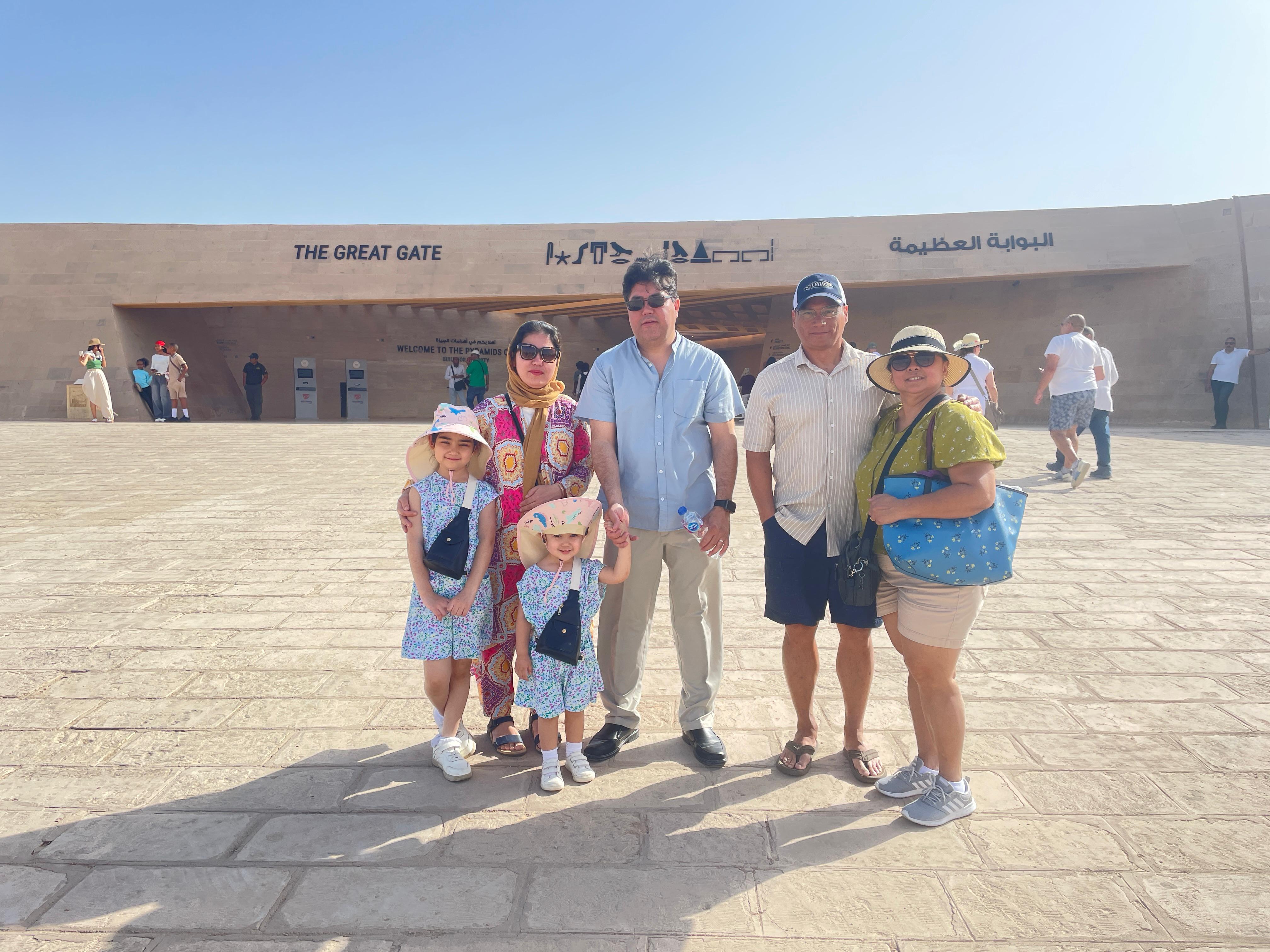 Tour with Kareem in Giza and Cairo
