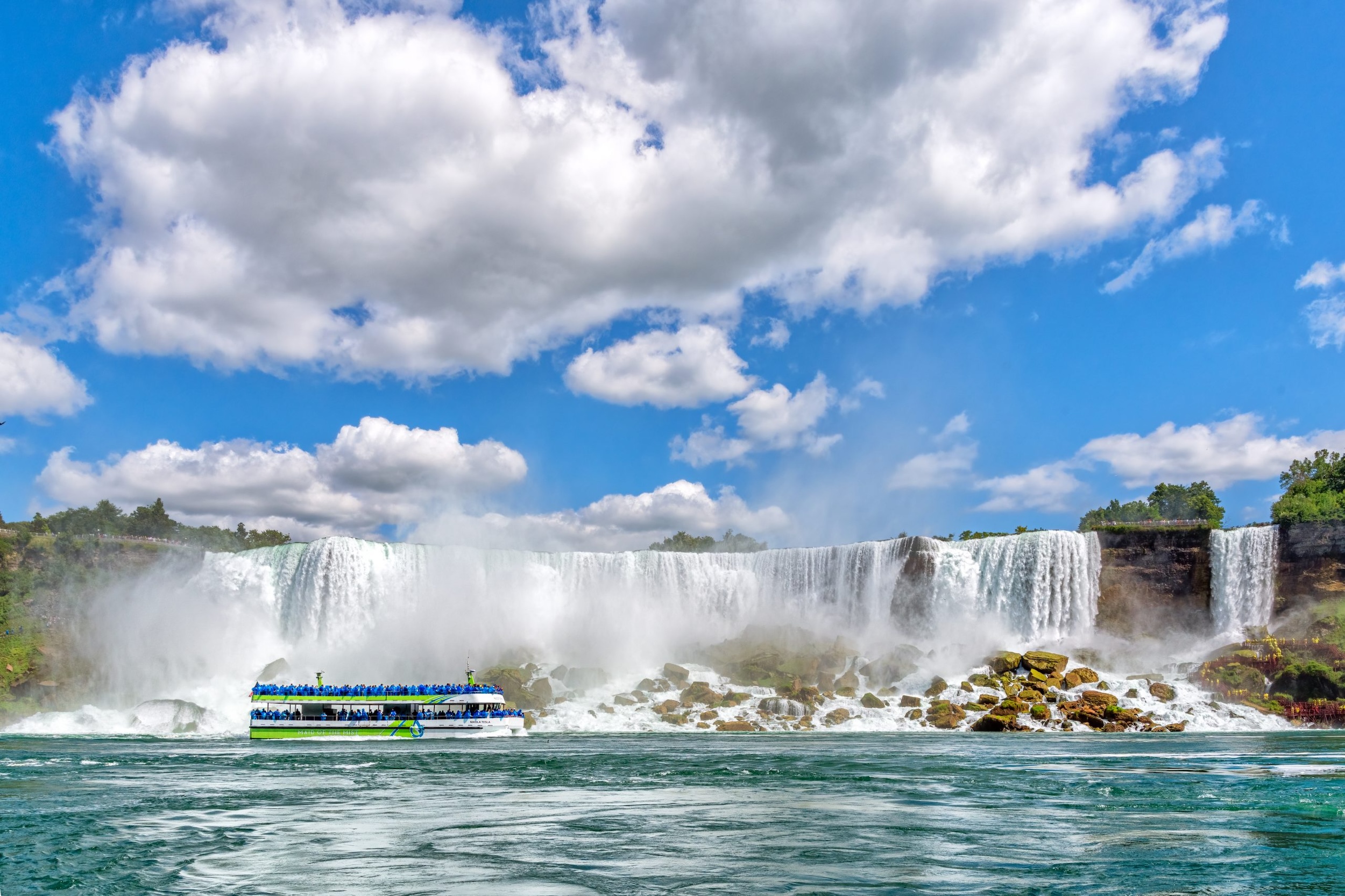 Niagara Falls Day Trip by Air from New York City  
