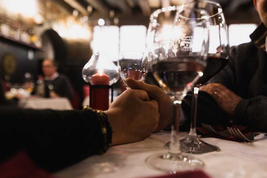 FALLING IN LOVE IN VENICE (PRIVATE GONDOLA RIDE & ROMANTIC MEAL). - Photo 5