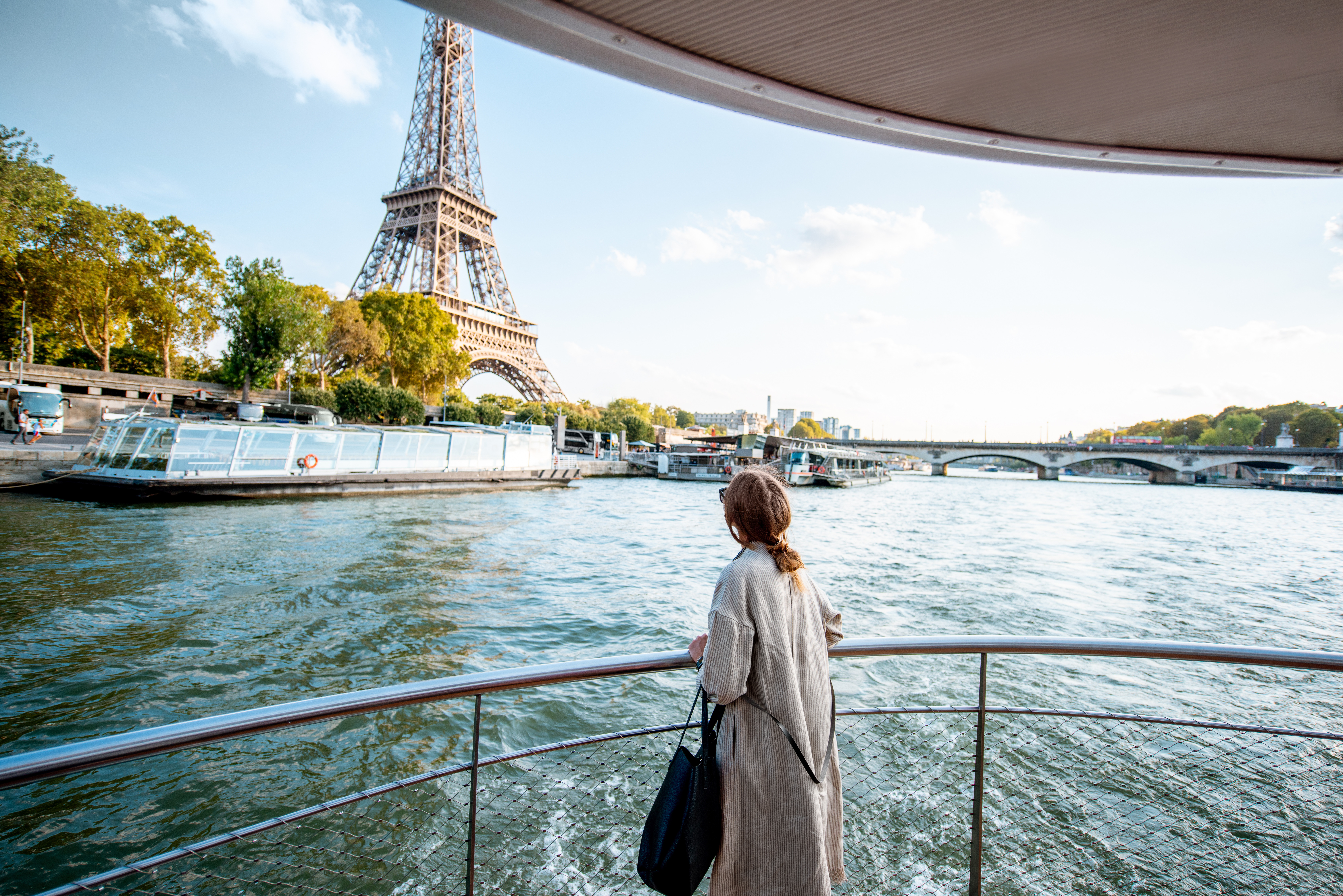 OT Seine River Cruise Experience With Panoramic Views – Image 4 | WeShare