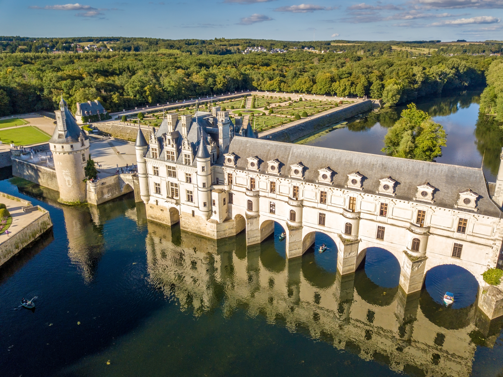 LOIRE VALLEY CASTLES One Day Trip ( Chenonceaux, Chambord & Ambroise) - Photo 7