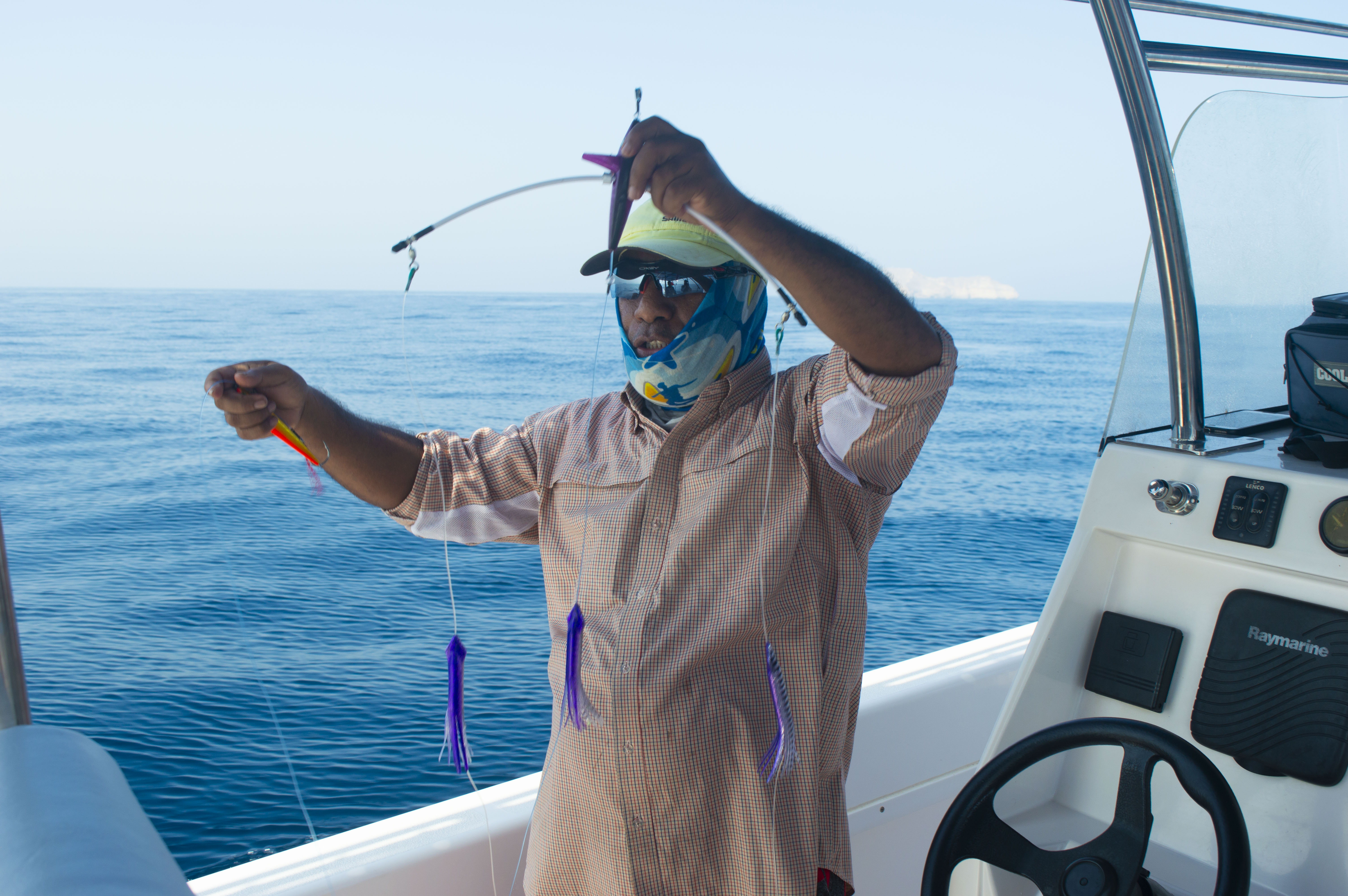 Experiencia exclusiva de navegación (observación de delfines, pesca y mejora del snorkeling) - Foto 3