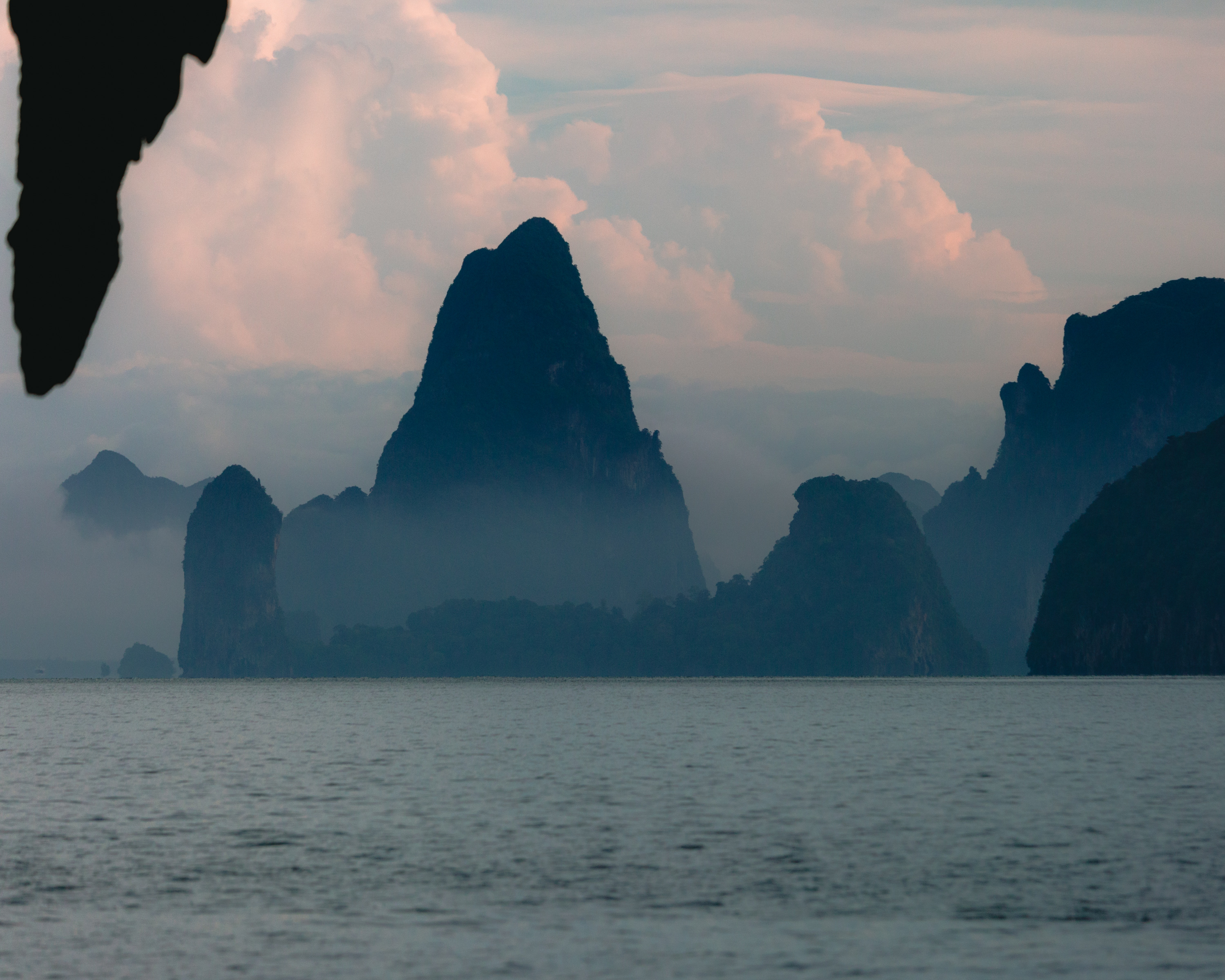 Phang Nga Bay Relaxing Sunset Cruise with Lunch and Dinner-M