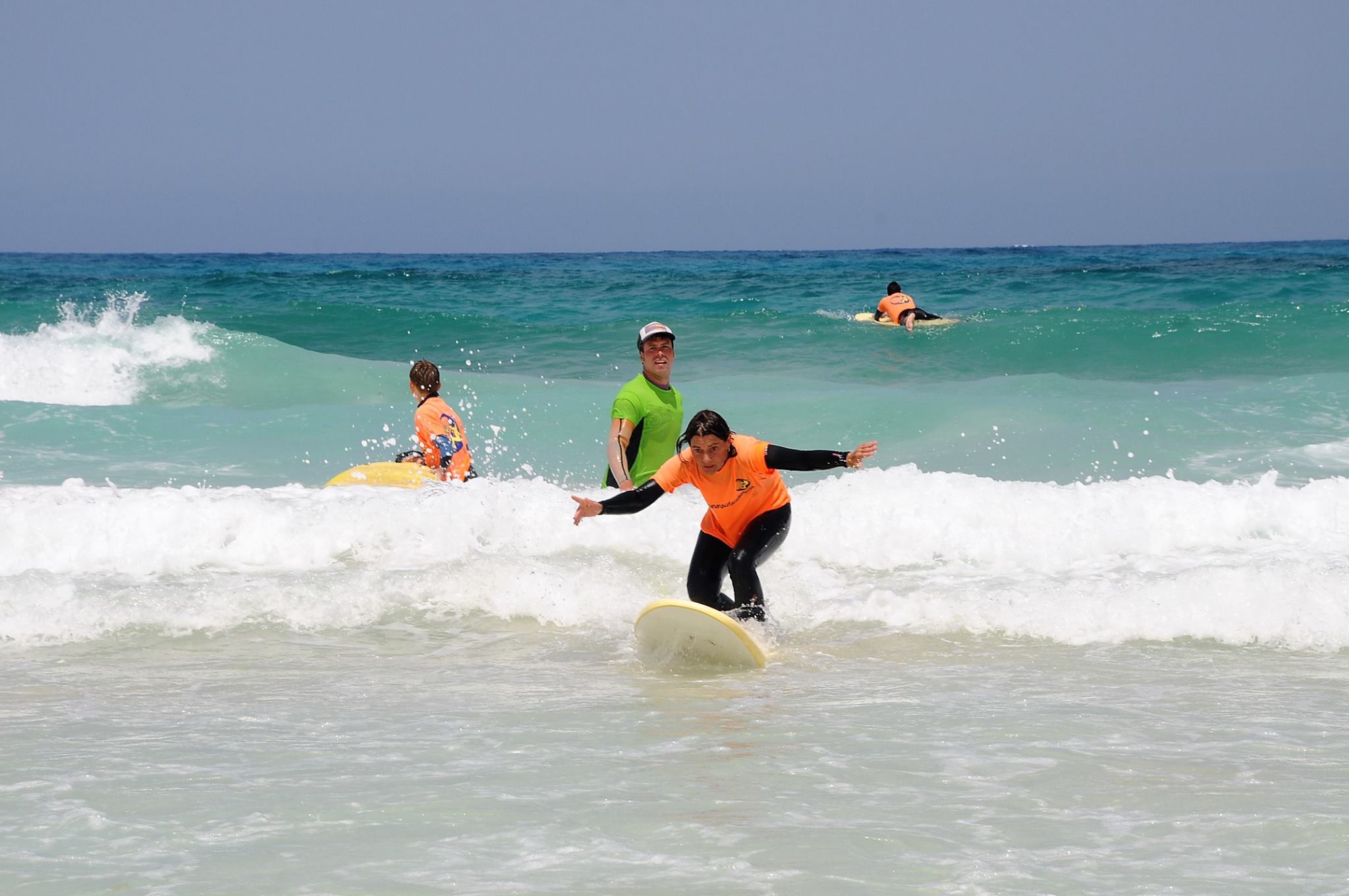 Clases en grupo de surf & bodyboard (desde Castillo Caleta de Fuste)