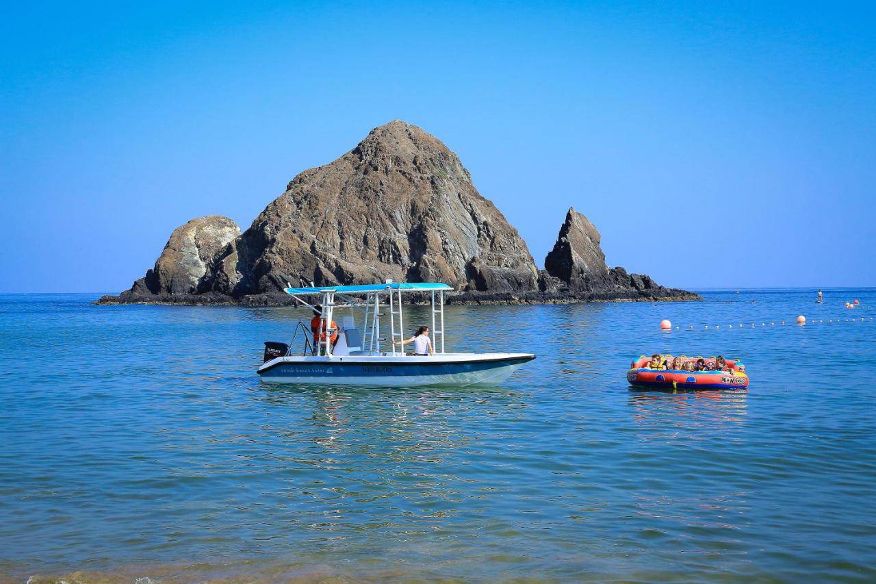 Dubái: recorrido panorámico por Fujairah y diversión familiar en Snoopy Island (día completo) con traslado privado