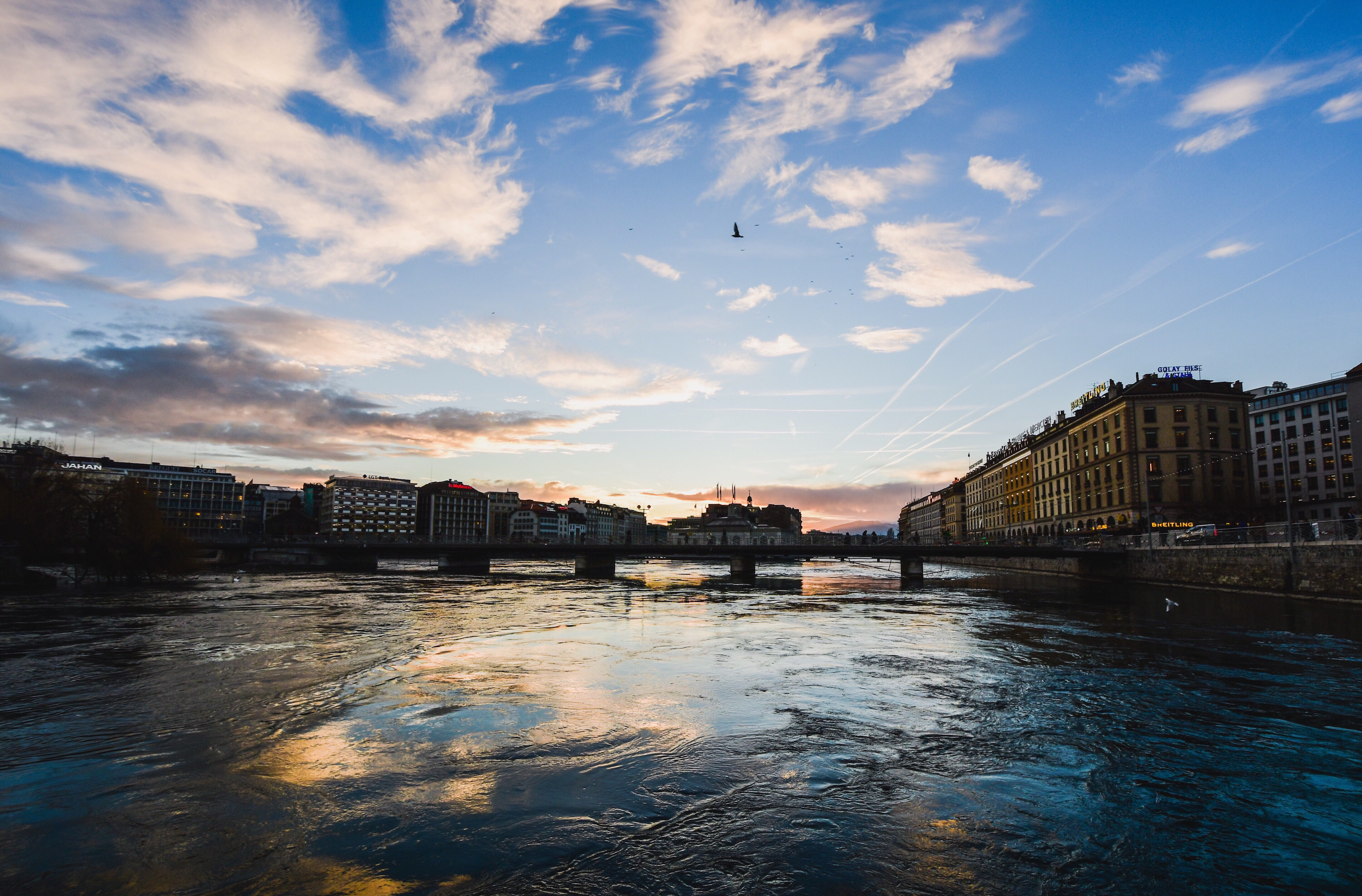 Geneva Private Walking Tour – Image 4 | WeShare